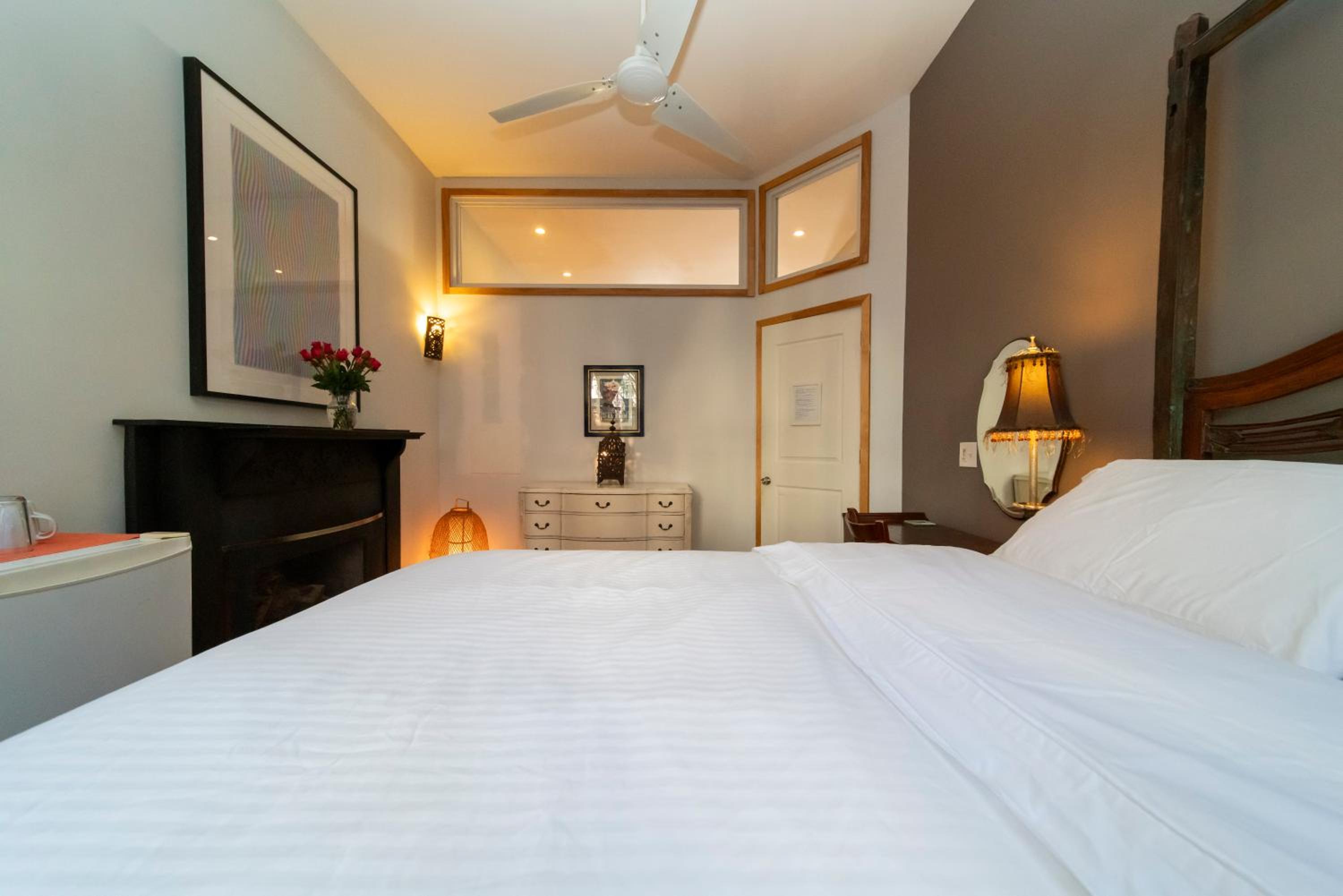 2 bedrooms with one private bathroom in lovely home