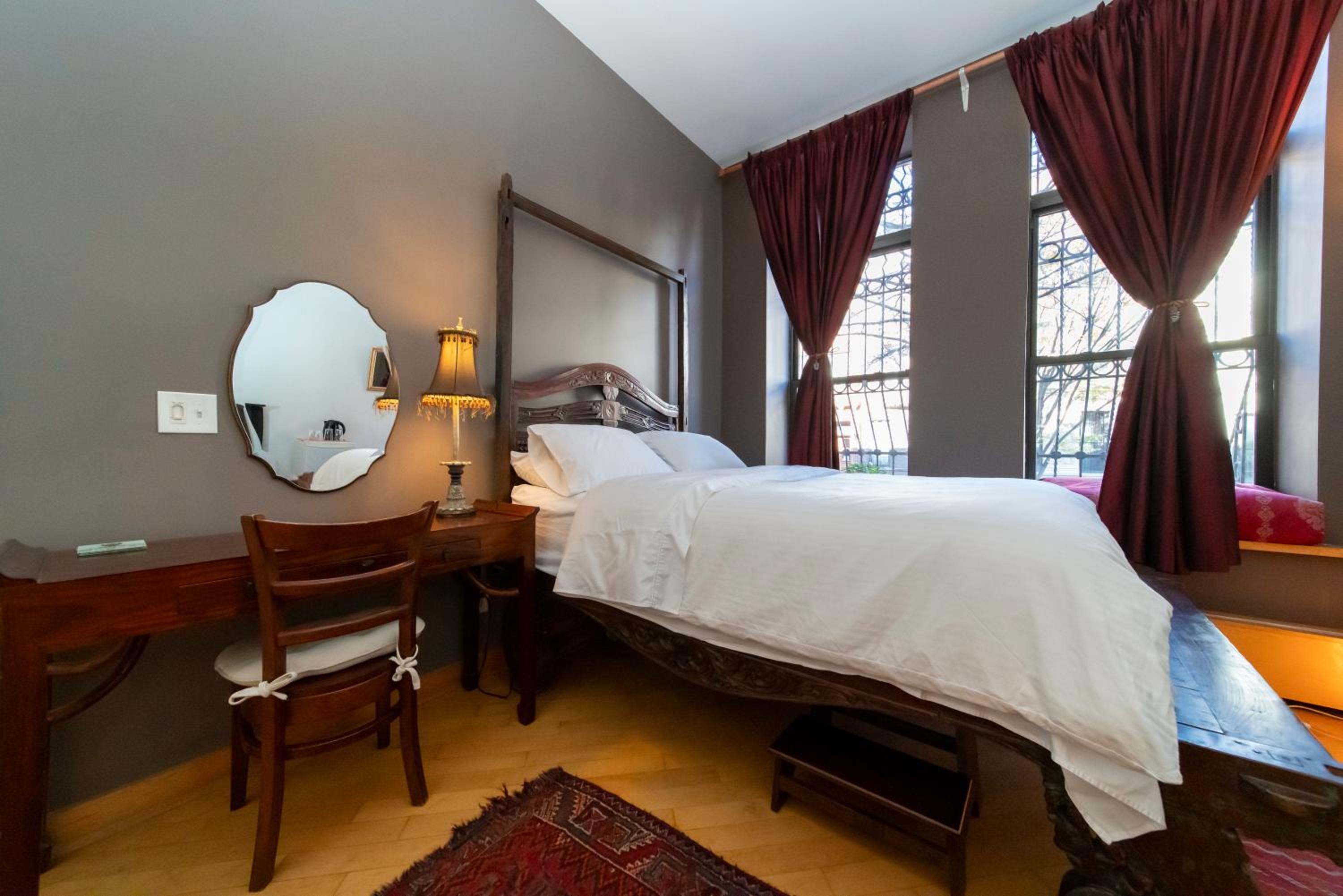 2 bedrooms with one private bathroom in lovely home