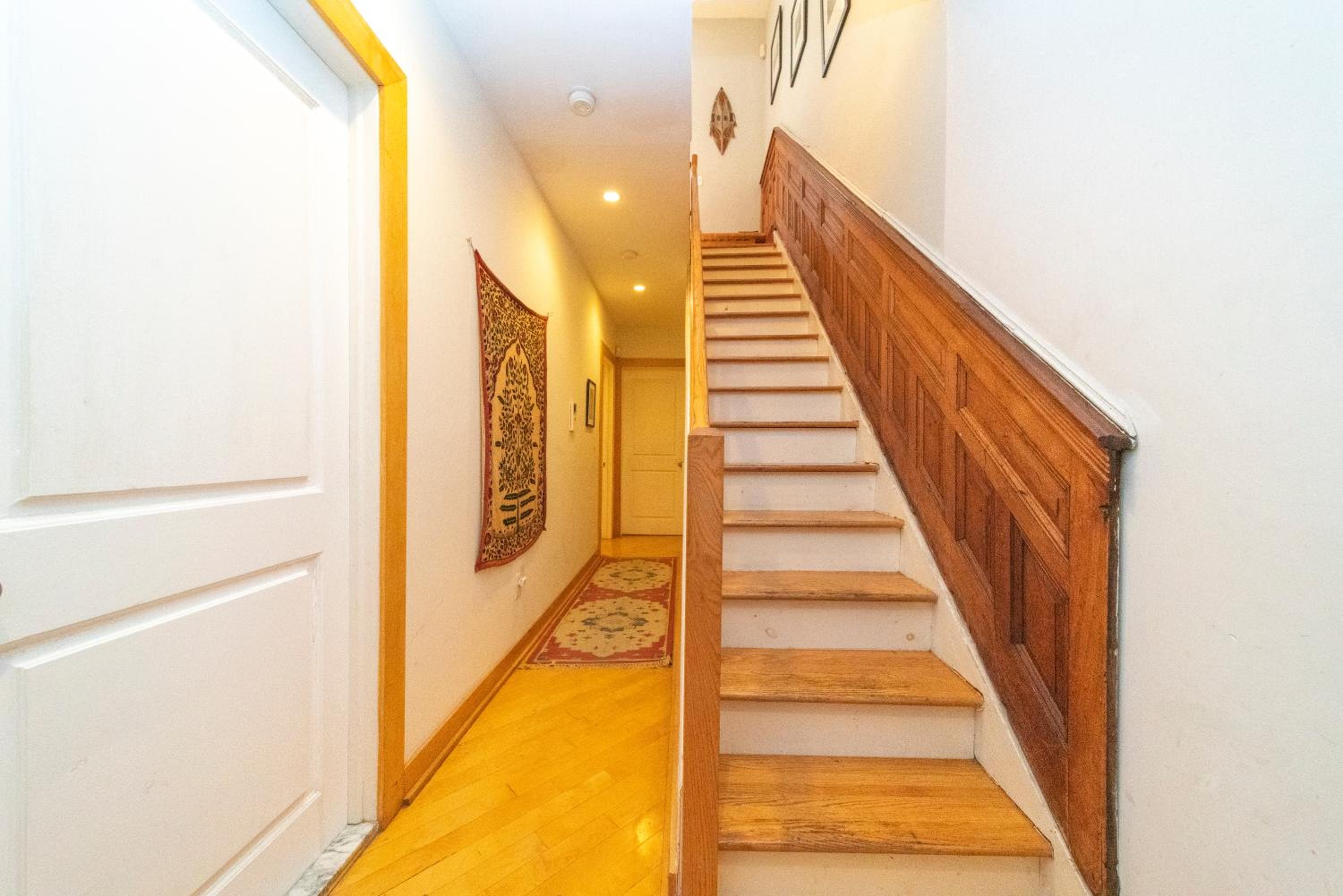 2 bedrooms with one private bathroom in lovely home