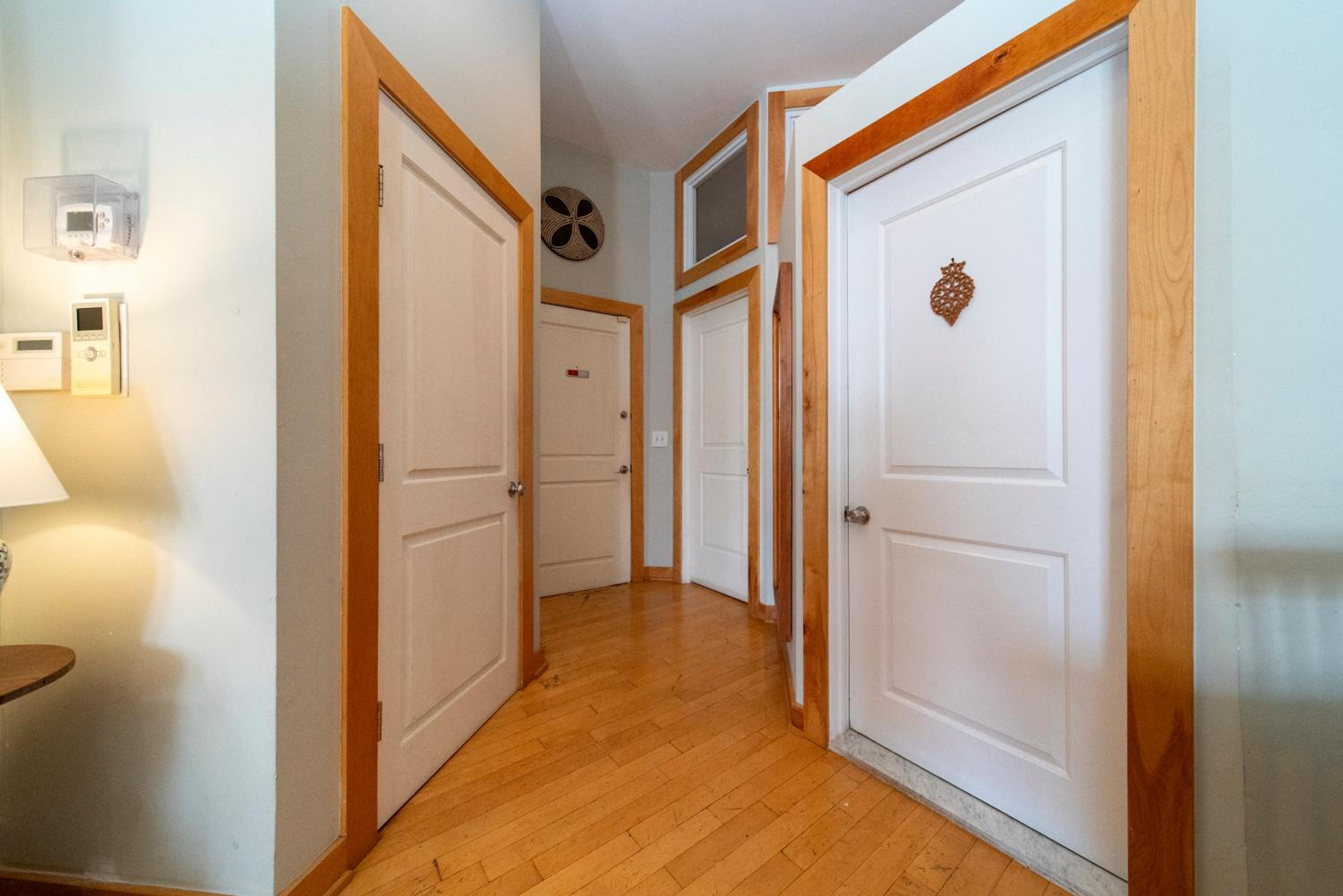 2 bedrooms with one private bathroom in lovely home