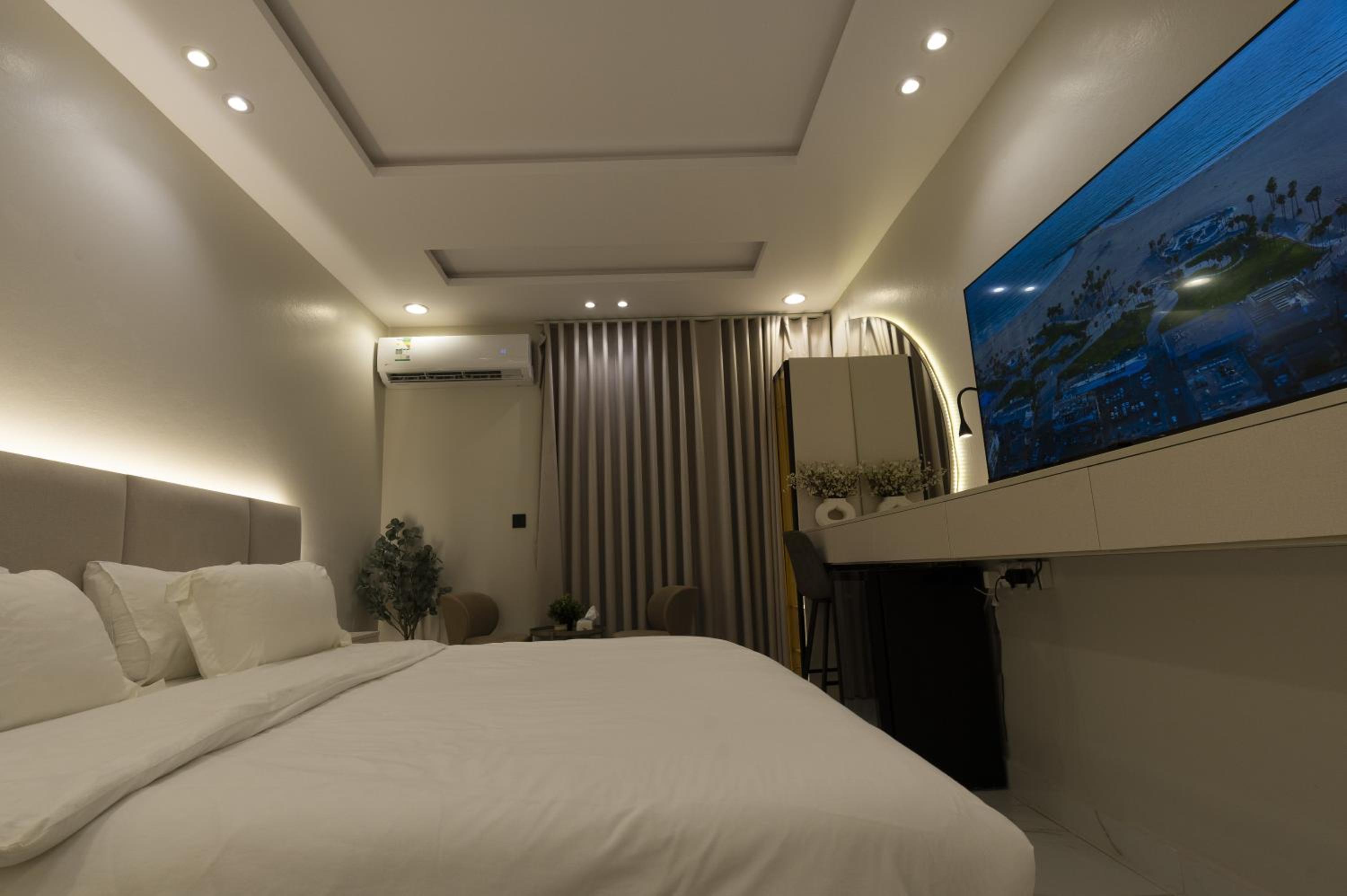 Quiet & elegant Apartment with self-entry