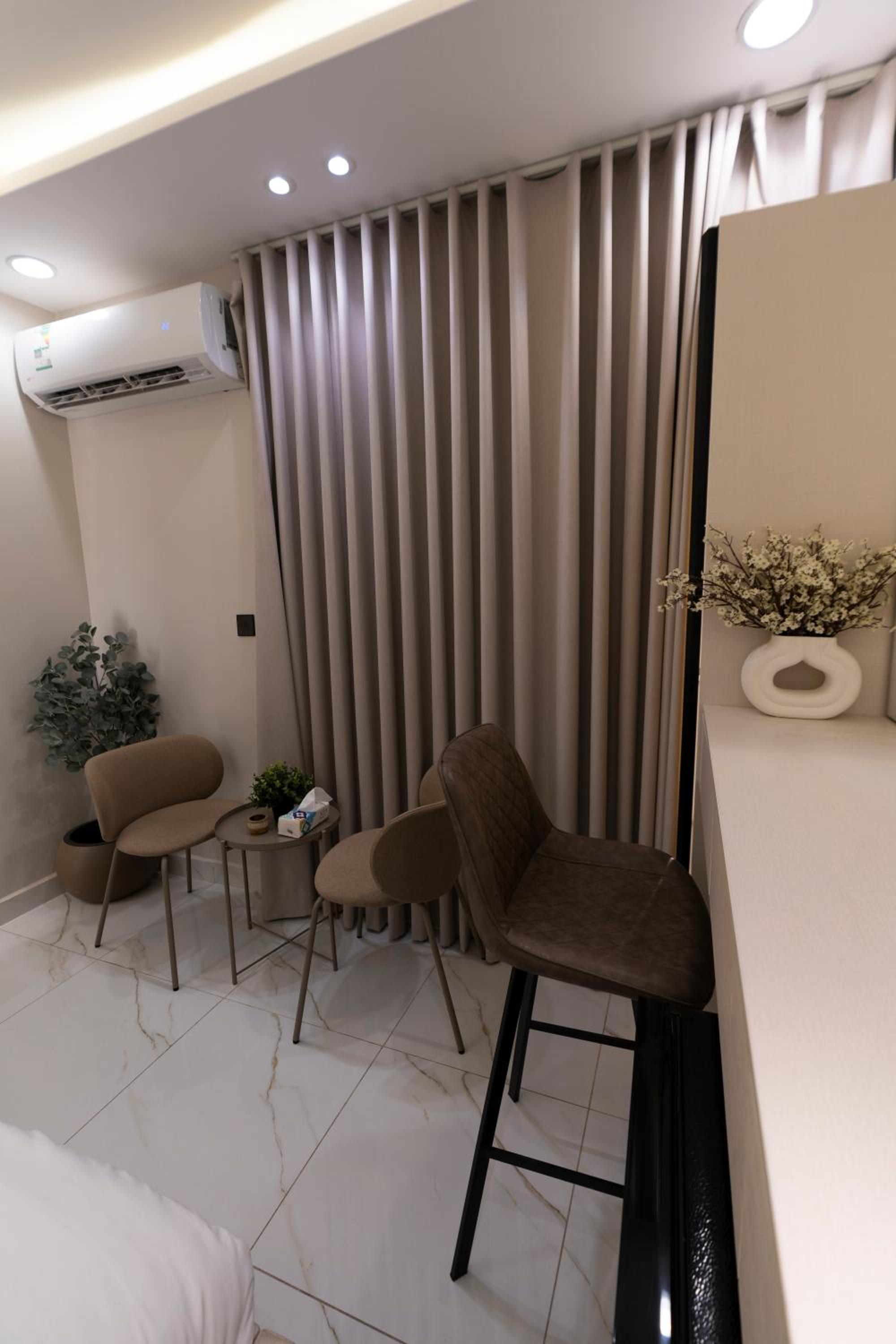 Quiet & elegant Apartment with self-entry