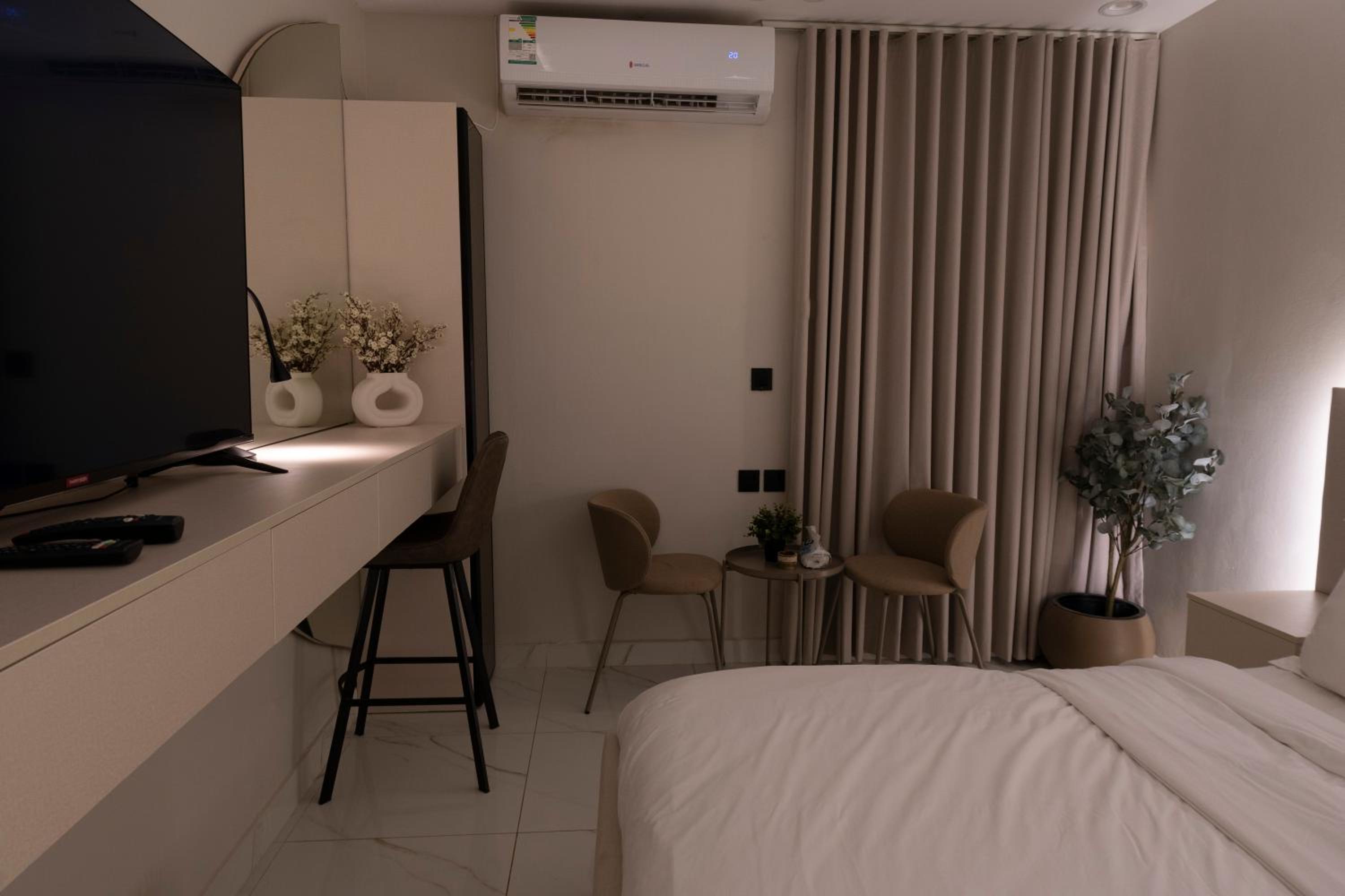 Quiet & elegant Apartment with self-entry