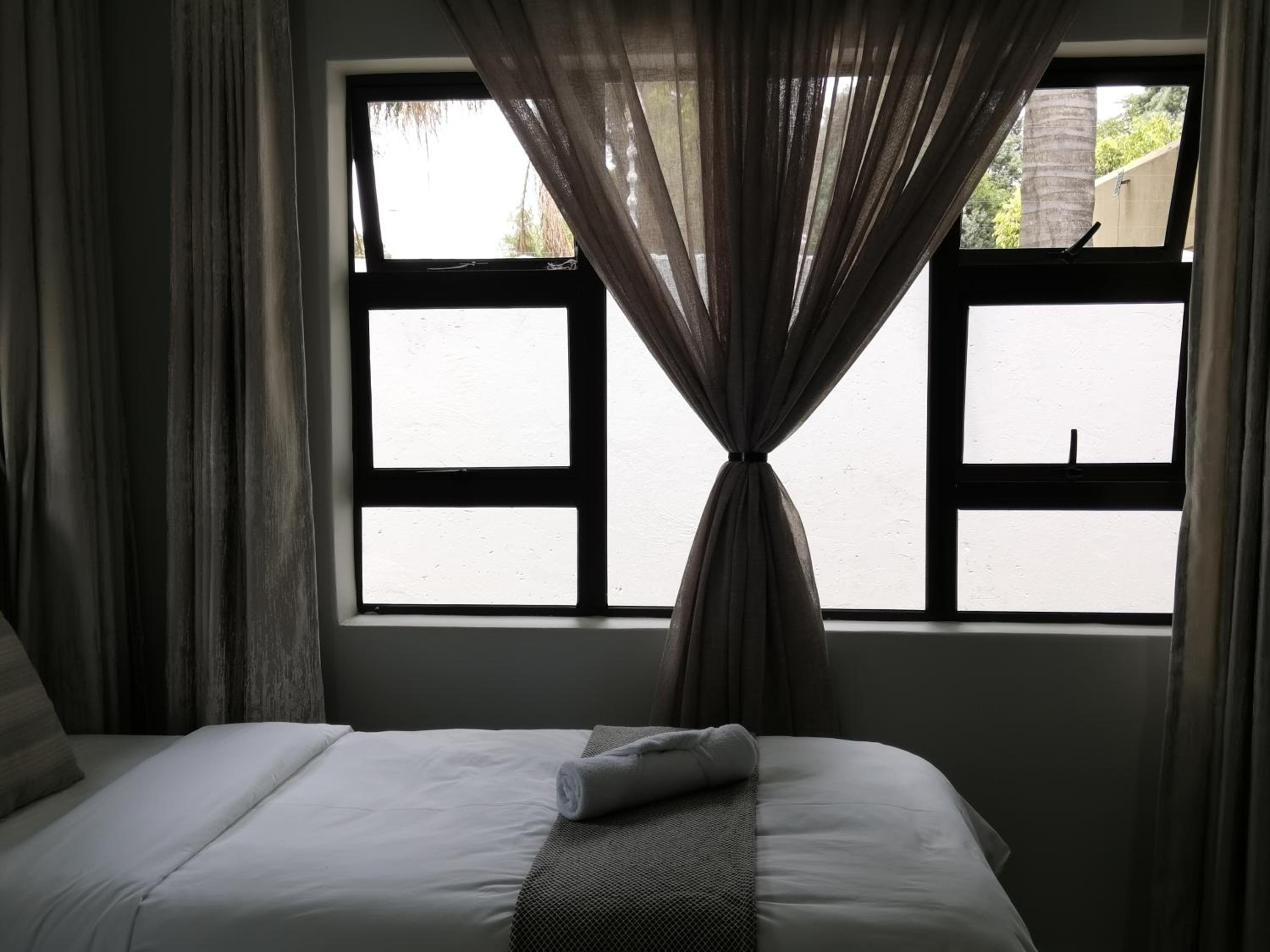 Executive 2-bedroom Serenity apartment in Wendywood Sandton with its own entrance