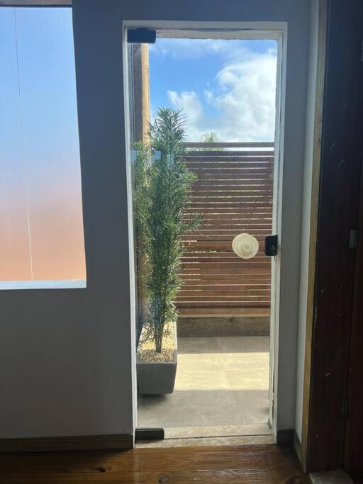 Casa hóspede privativa -Área piscina compartilhada