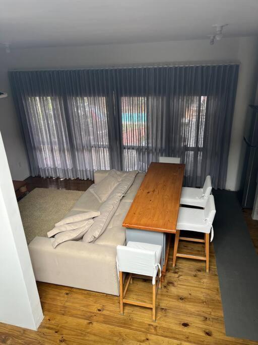 Casa hóspede privativa -Área piscina compartilhada