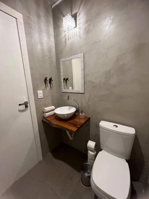 Casa hóspede privativa -Área piscina compartilhada