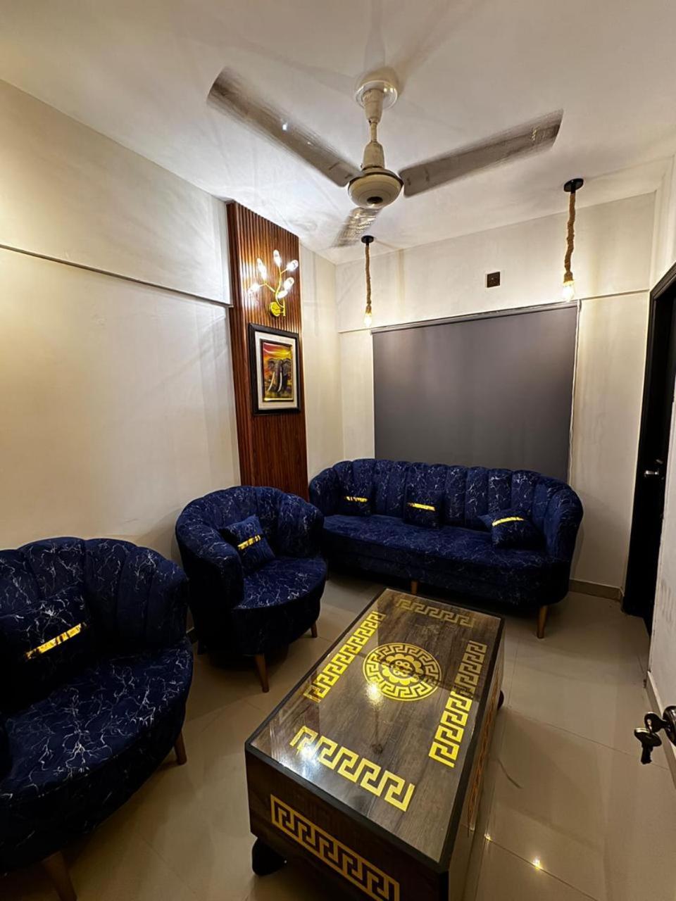COZY 1 BR APARTMENT WITH SPAClOUS LOUNGE view 5