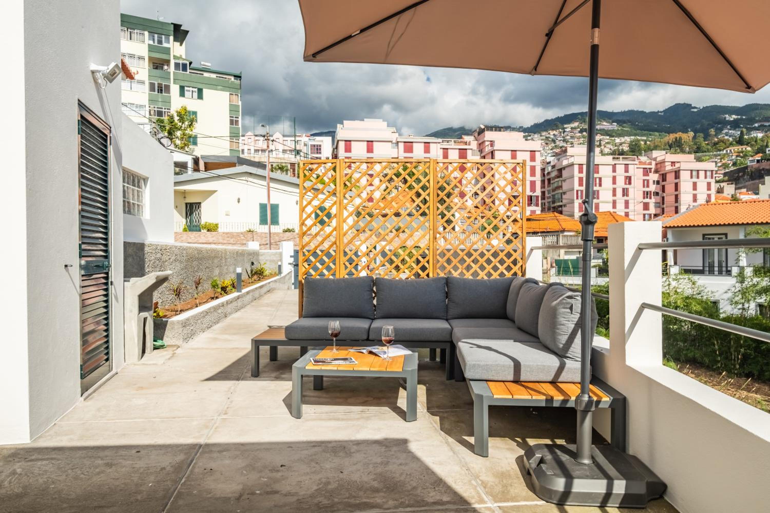 Betty's Villa by ALMA Holiday Rentals view 5