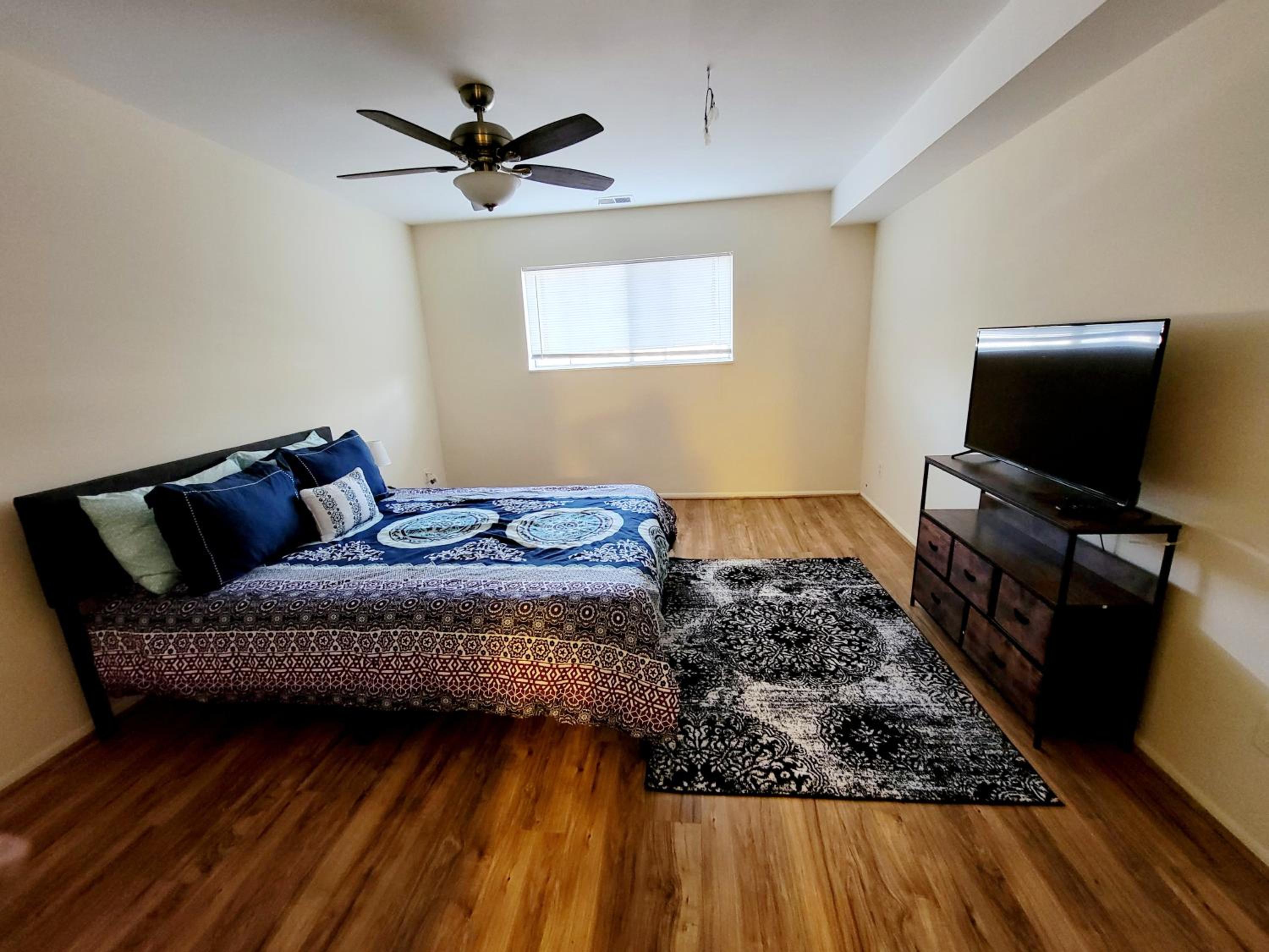 Beautiful, Spacious, 22 In Elkins Park view 3