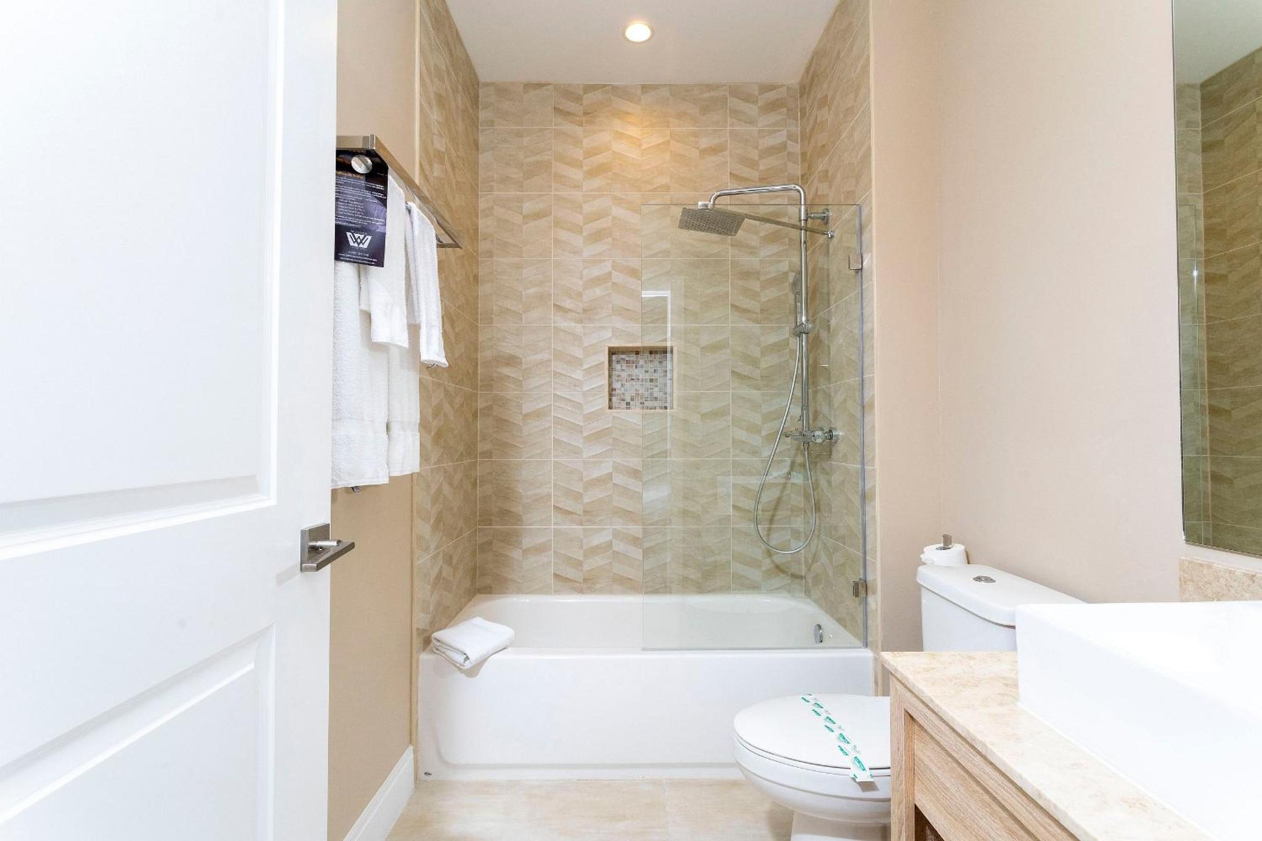 Disney‑Area 3BR Villa w/ Grill Patio & Families