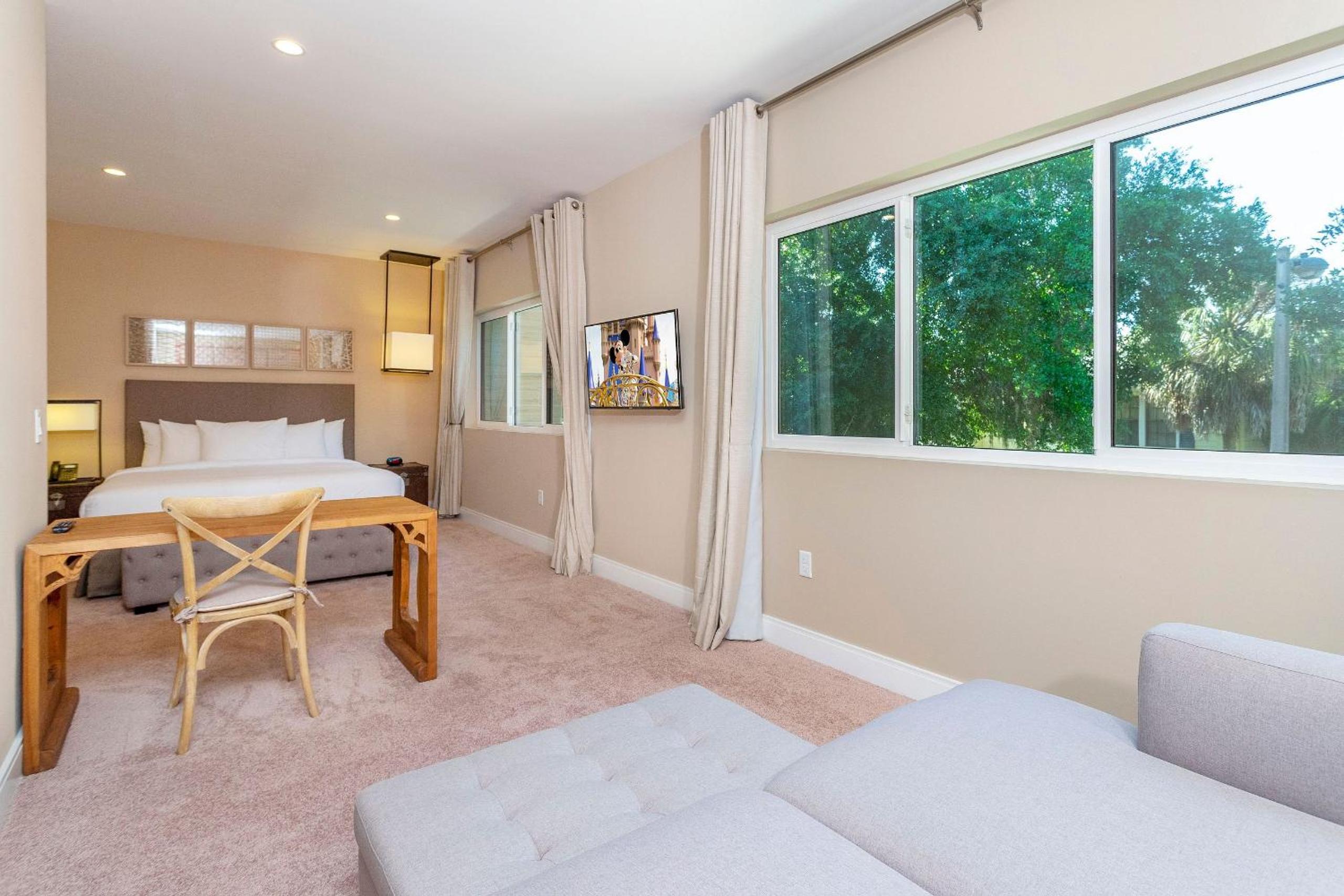 Disney‑Area 3BR Villa w/ Grill Patio & Families