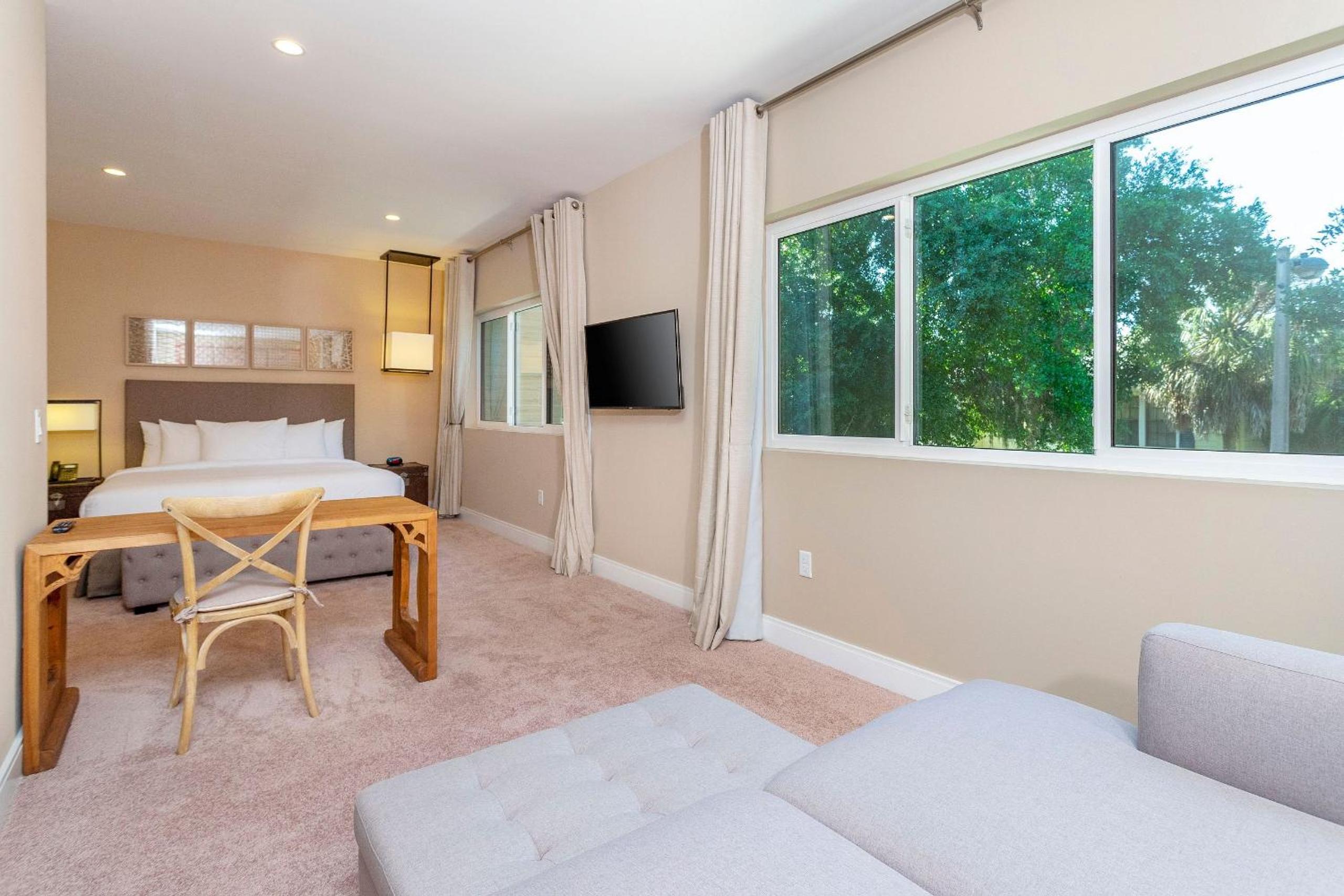 Disney‑Area 3BR Villa w/ Grill Patio & Families