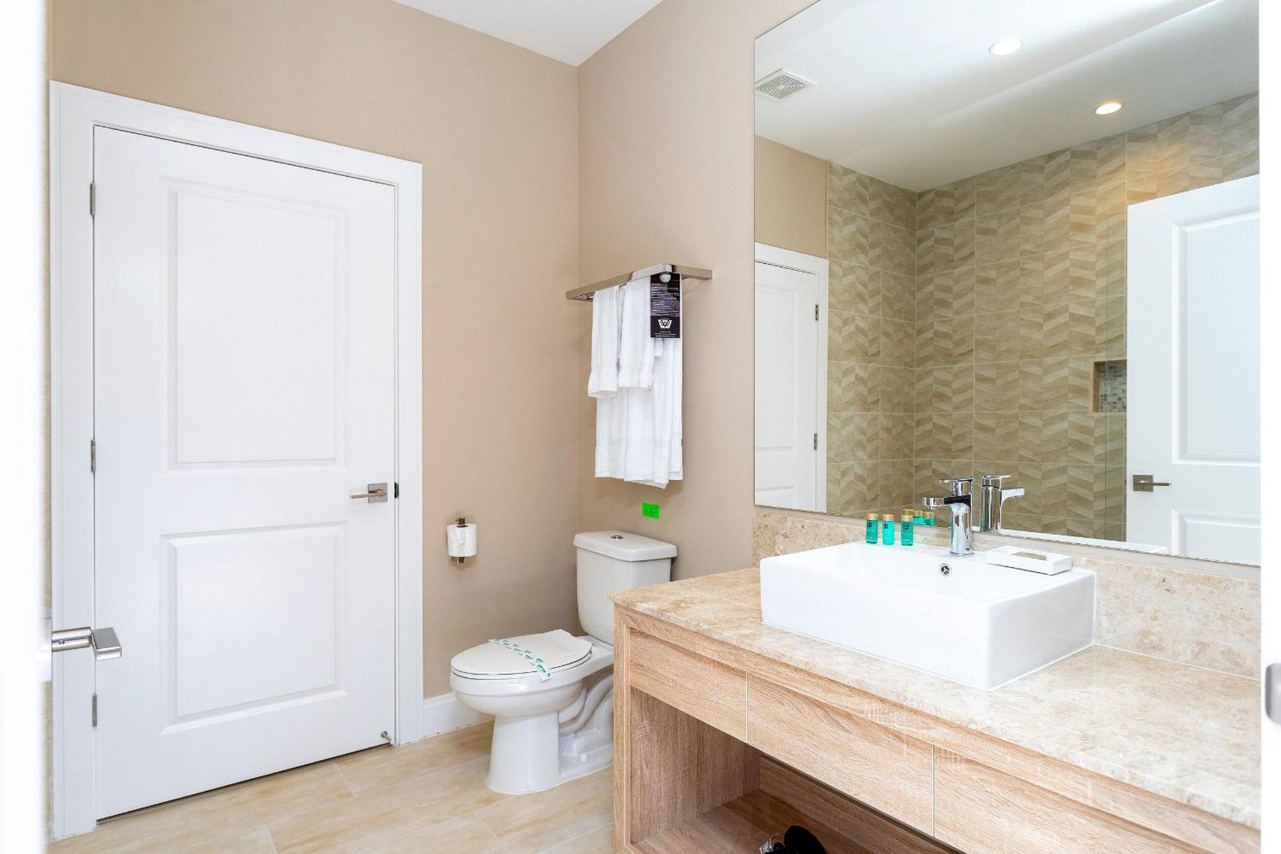 Disney‑Area 3BR Villa w/ Grill Patio & Families