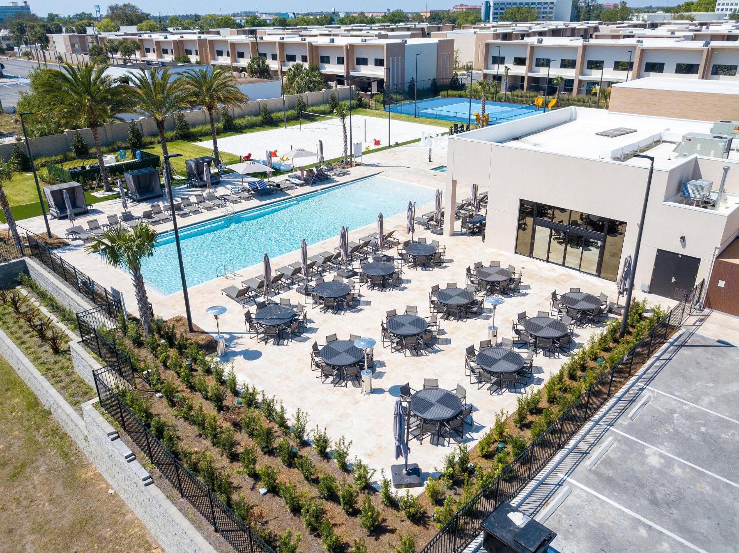 Disney‑Area 3BR Villa w/ Grill Patio & Families
