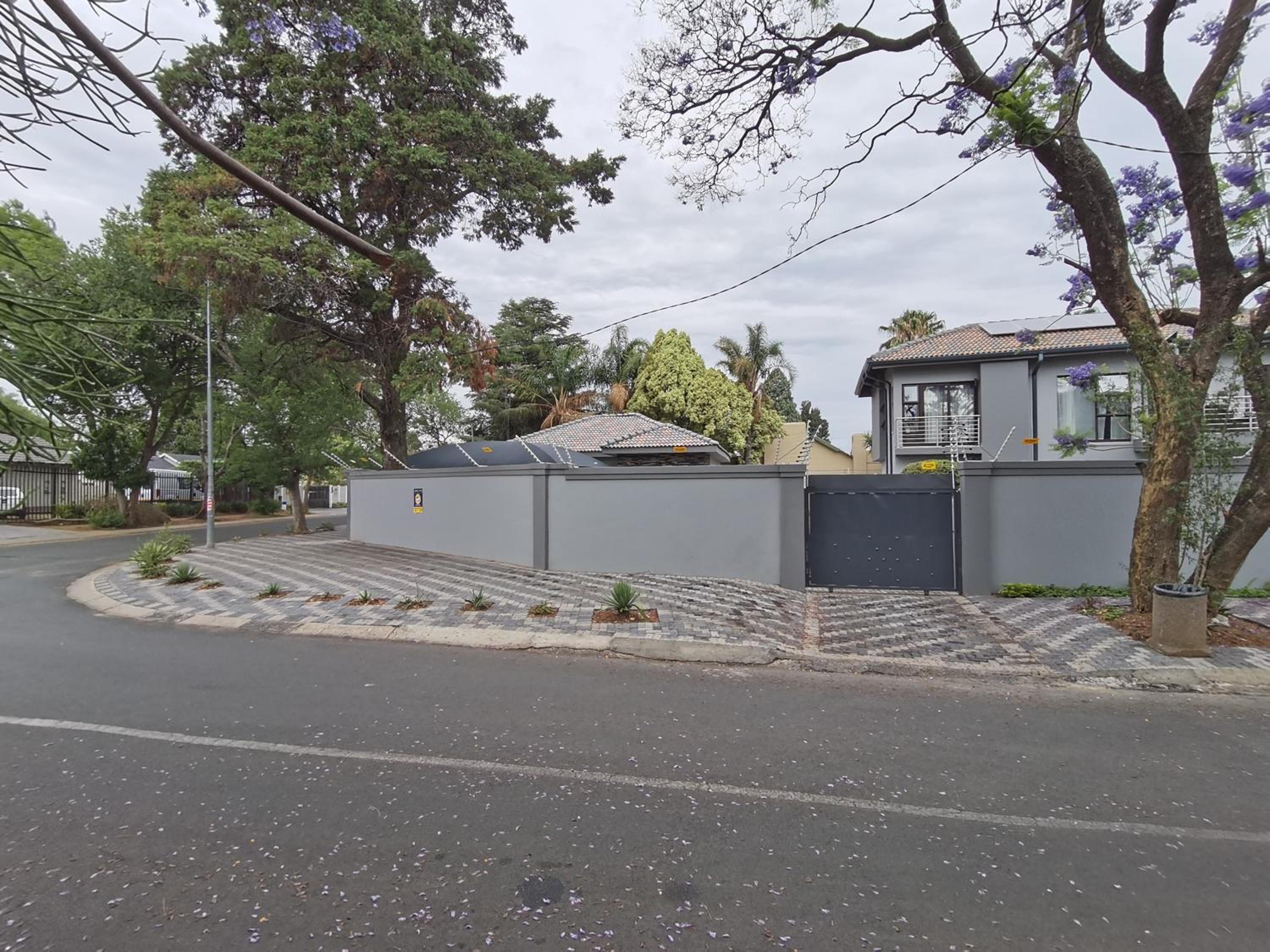 Executive 2-bedroom Serenity apartment in Wendywood Sandton with its own entrance