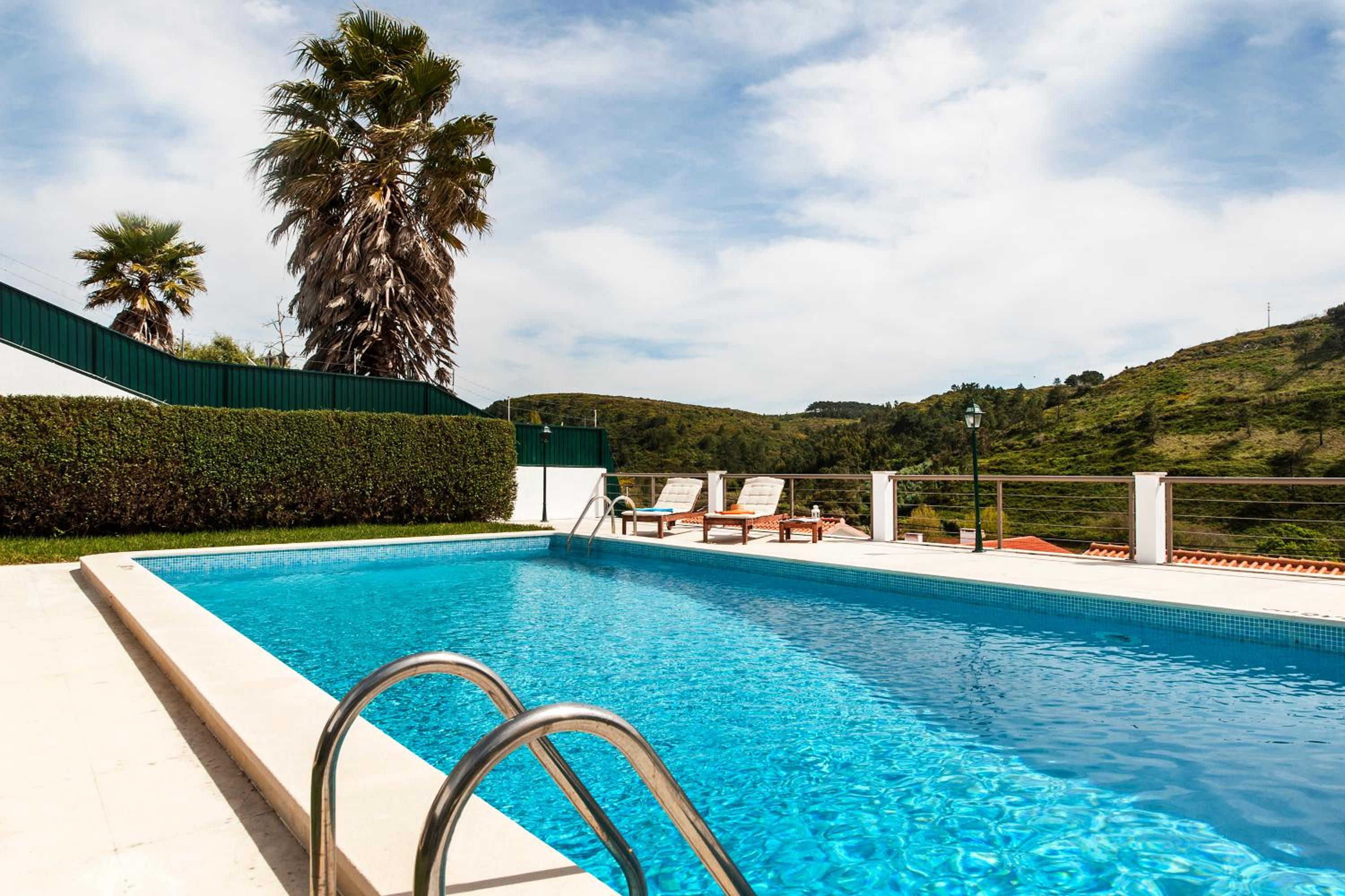 Beachouse - Surf, Bed & Breakfast