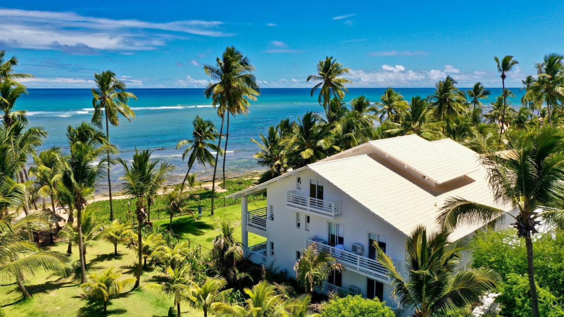 Apartamento Luxuoso à Beira-mar em Praia do Forte!