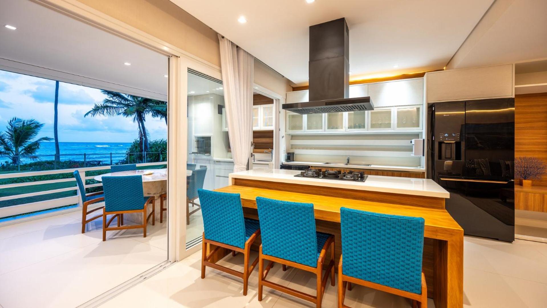 Apartamento Luxuoso à Beira-mar em Praia do Forte!