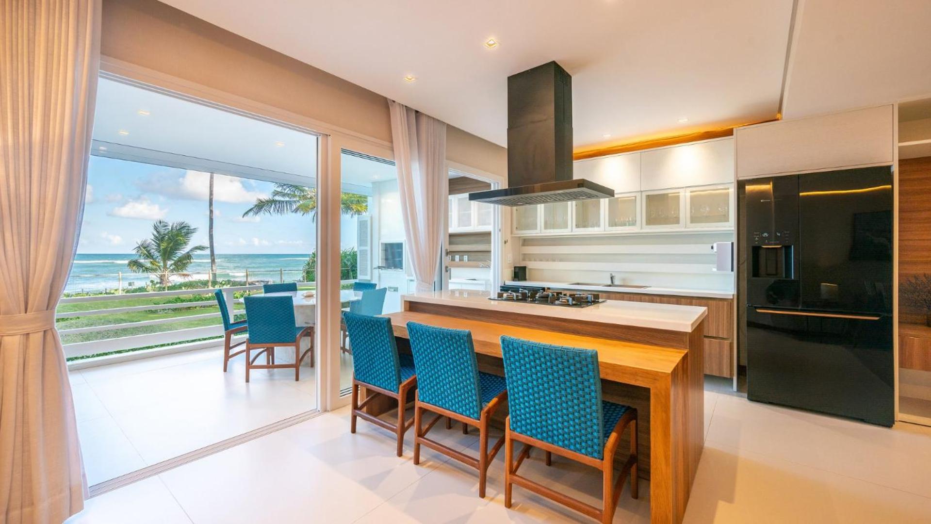Apartamento Luxuoso à Beira-mar em Praia do Forte!