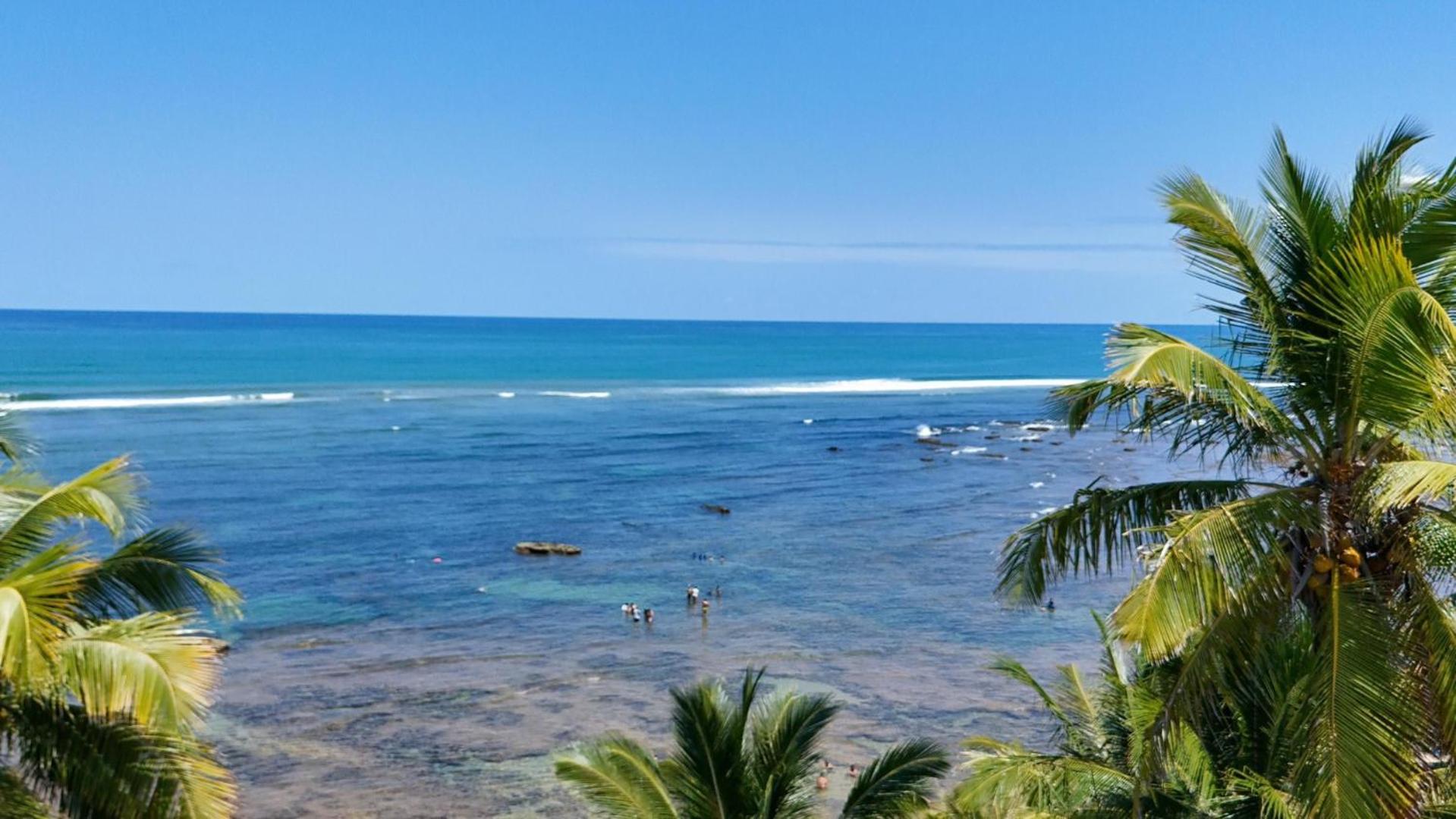 Apartamento Luxuoso à Beira-mar em Praia do Forte!