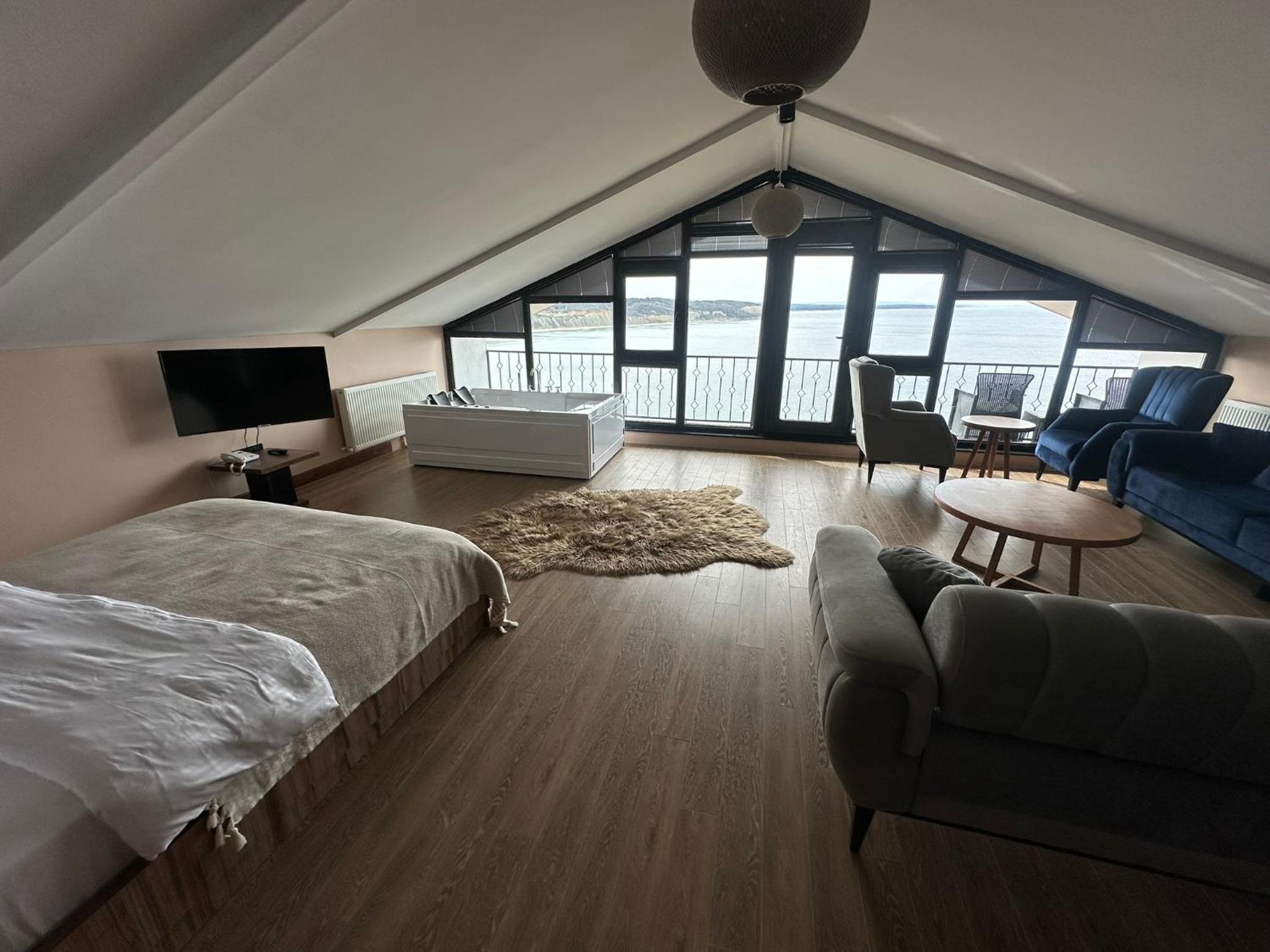 Marina LİGHTHOUSE AİRPORT HOTEL