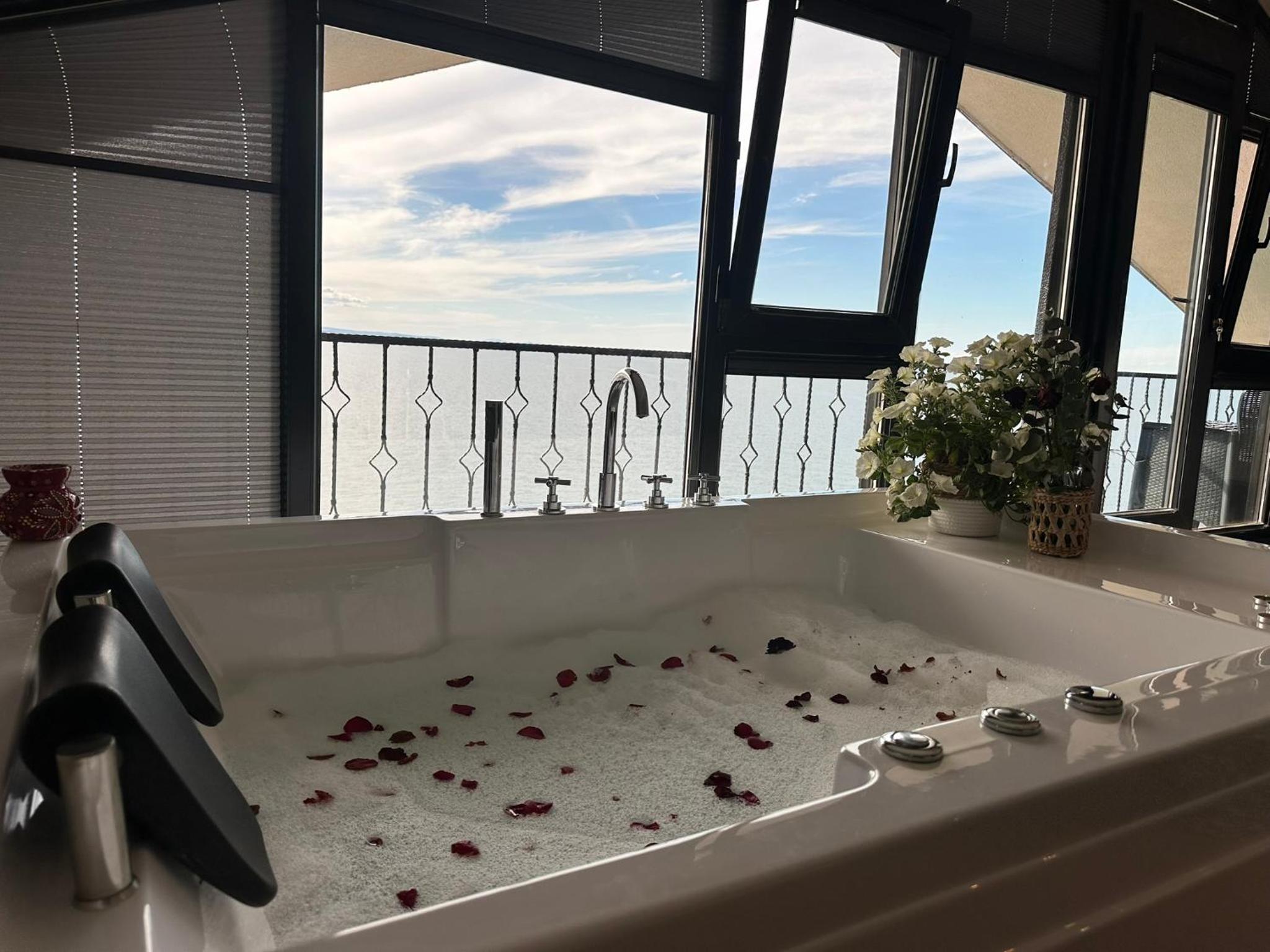 Marina LİGHTHOUSE AİRPORT HOTEL