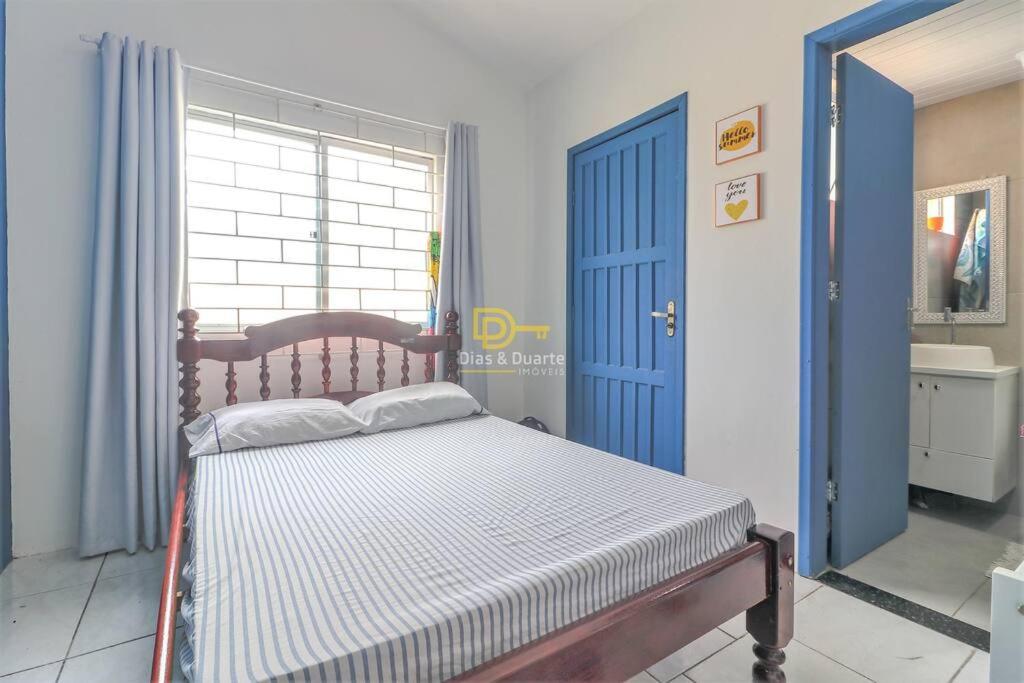 Casa 3 quartos em condomínio com áreas de lazer