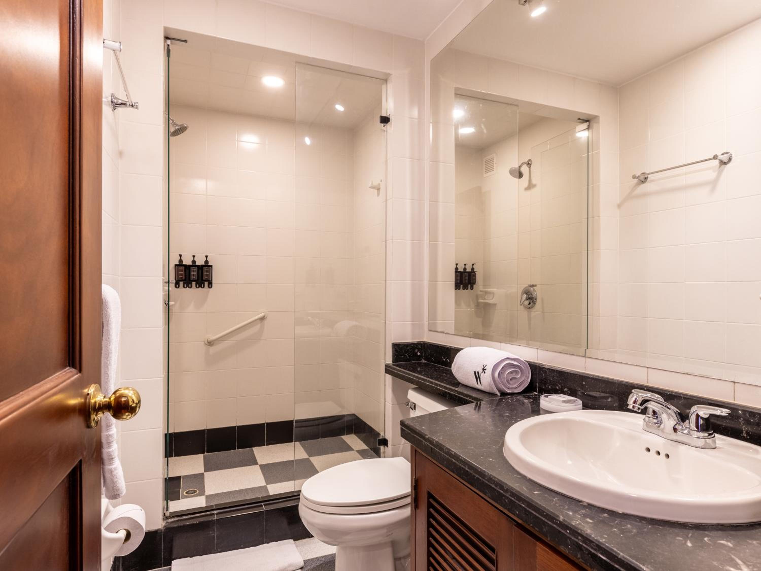 Luxe Vista Street in Parque 93