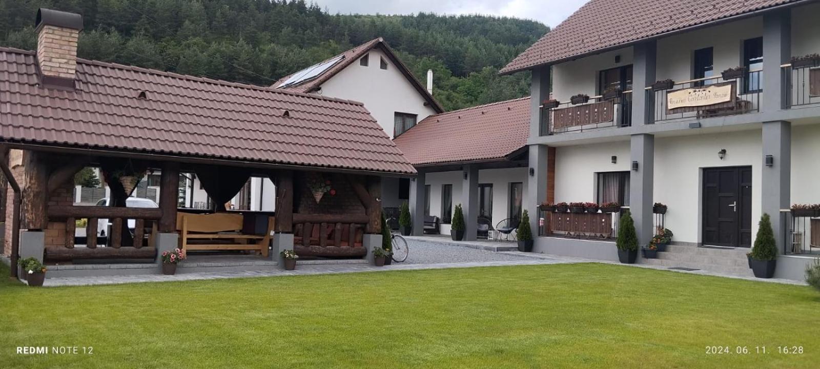 Constantin Panzió view 2