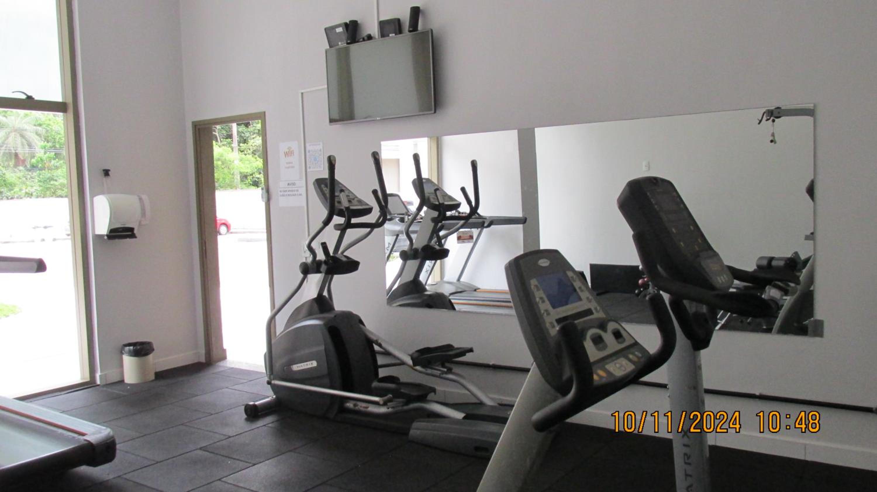 Apto inteiro sala e 1 quarto na Barra Olímpica