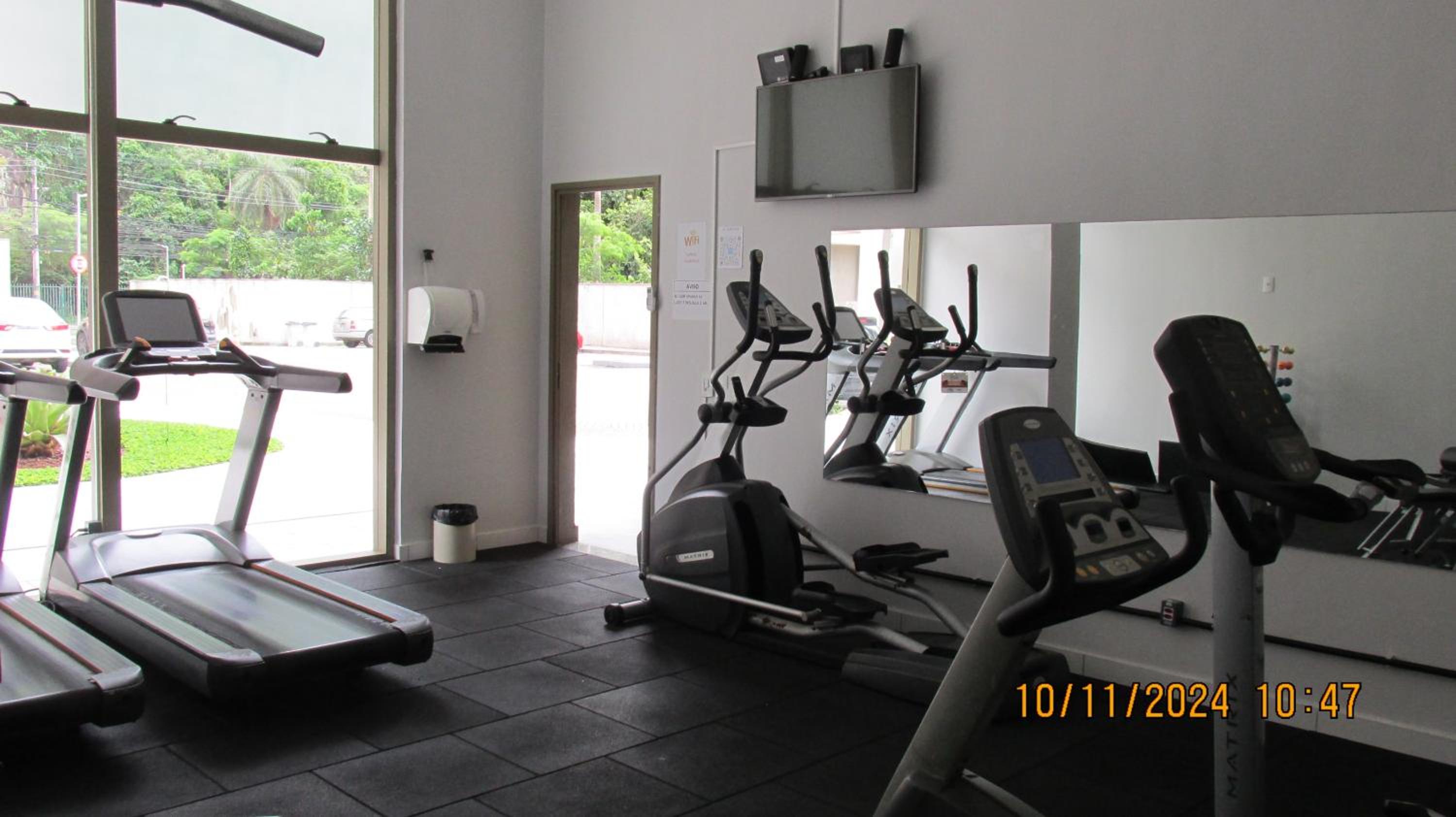 Apto inteiro sala e 1 quarto na Barra Olímpica