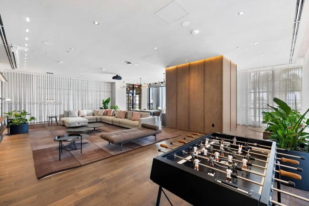 601 Residences High Floor 1BR Downtown Miami