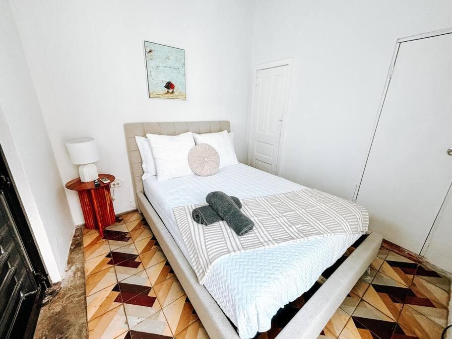 Colonial Style house for 8 Walk to Condado Beach view 4
