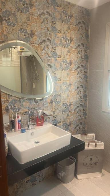 Roxy Square Apartment
