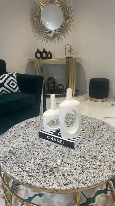 Roxy Square Apartment