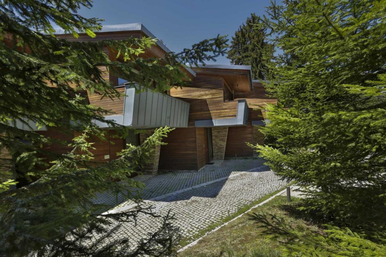 The Cozy Chalet