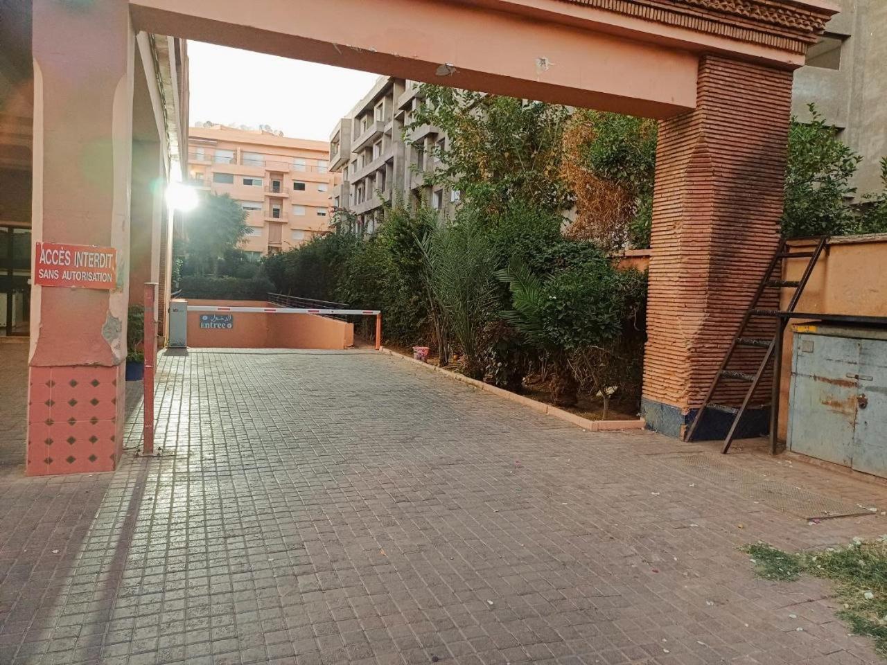 Family Apartment with Pool