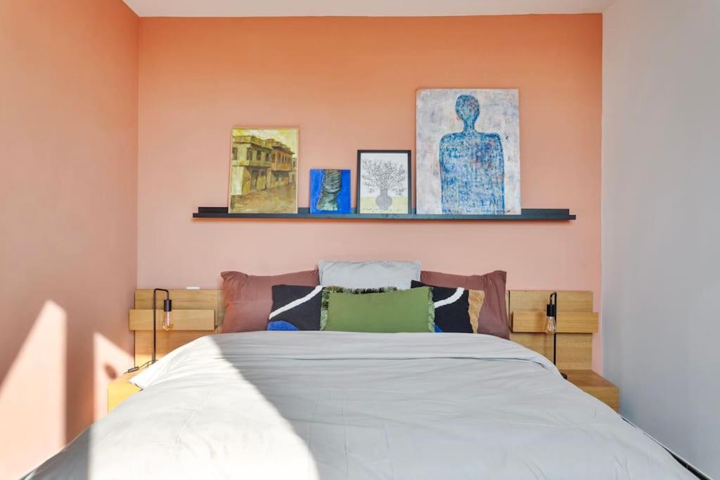 Ruim 3 slaapkamer appartement met parking nabij NATO