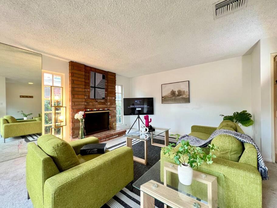 Jies Choice - tranquil haven 3b3b prime Arcadia unit A - Property Image 5