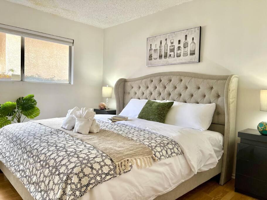 Jies Choice - tranquil haven 3b3b prime Arcadia unit A - Property Image 1