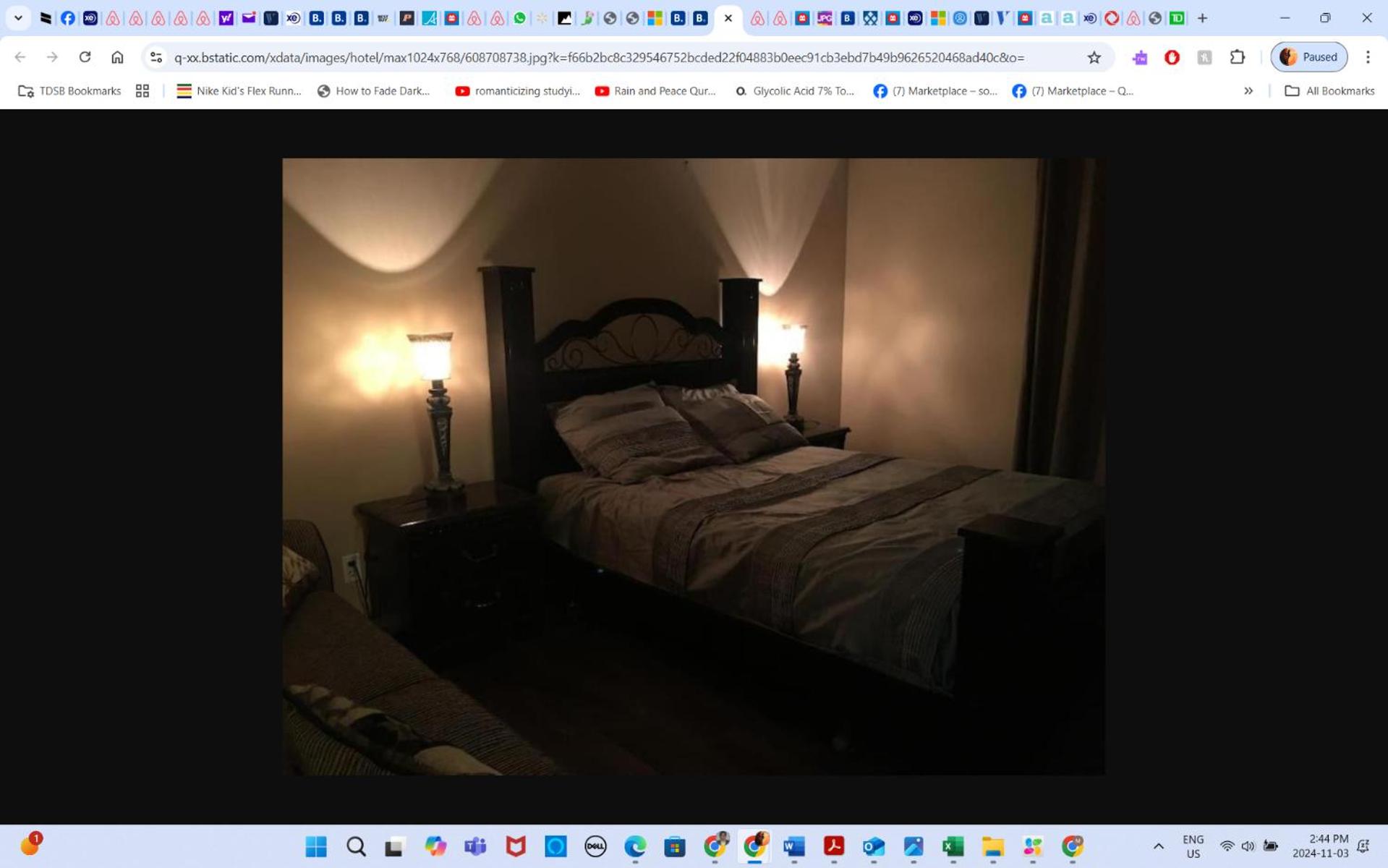 Master Bedroom private bathroom 23 minutes airport