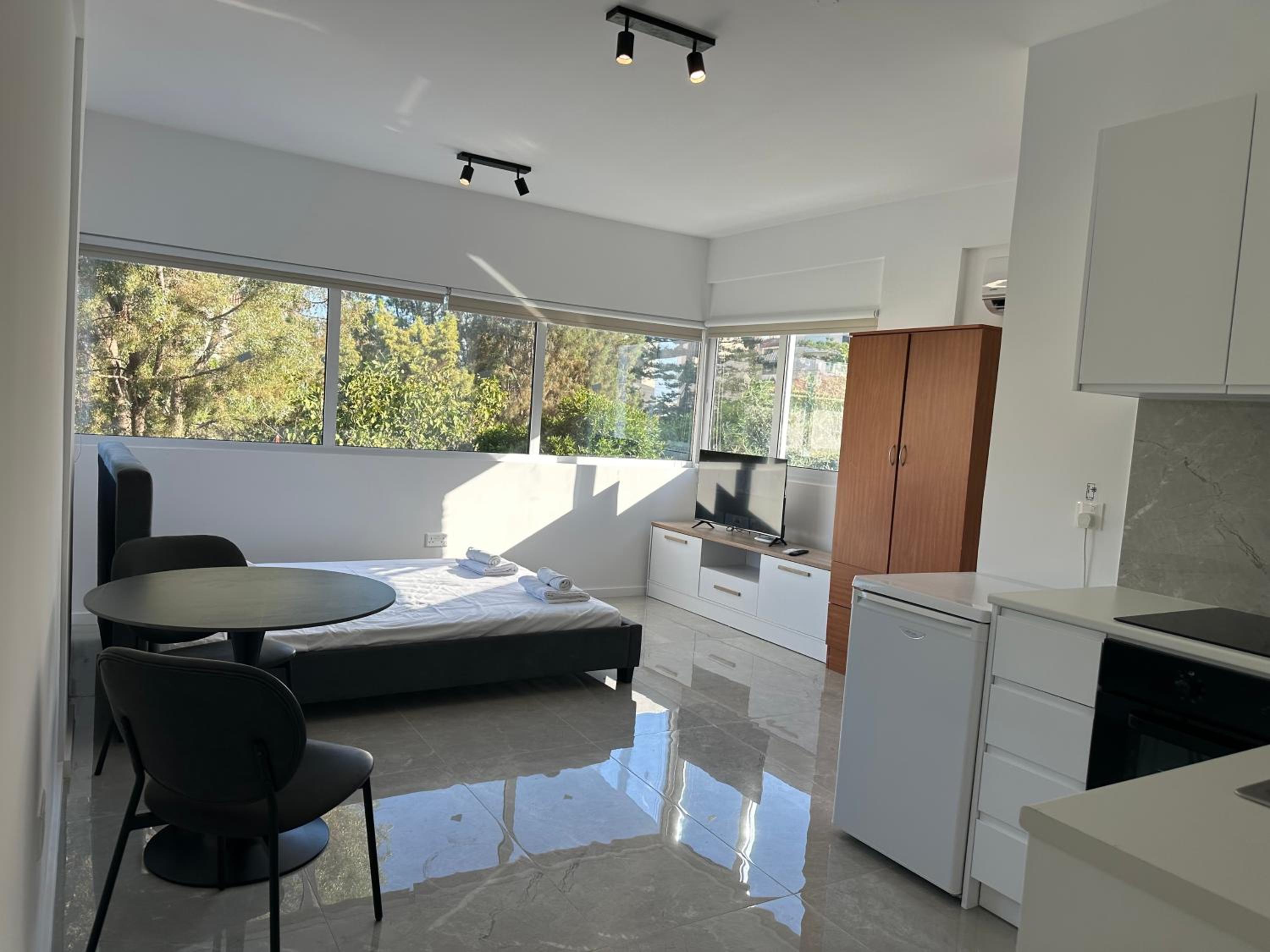 Appartments 750m from beach, tourist area