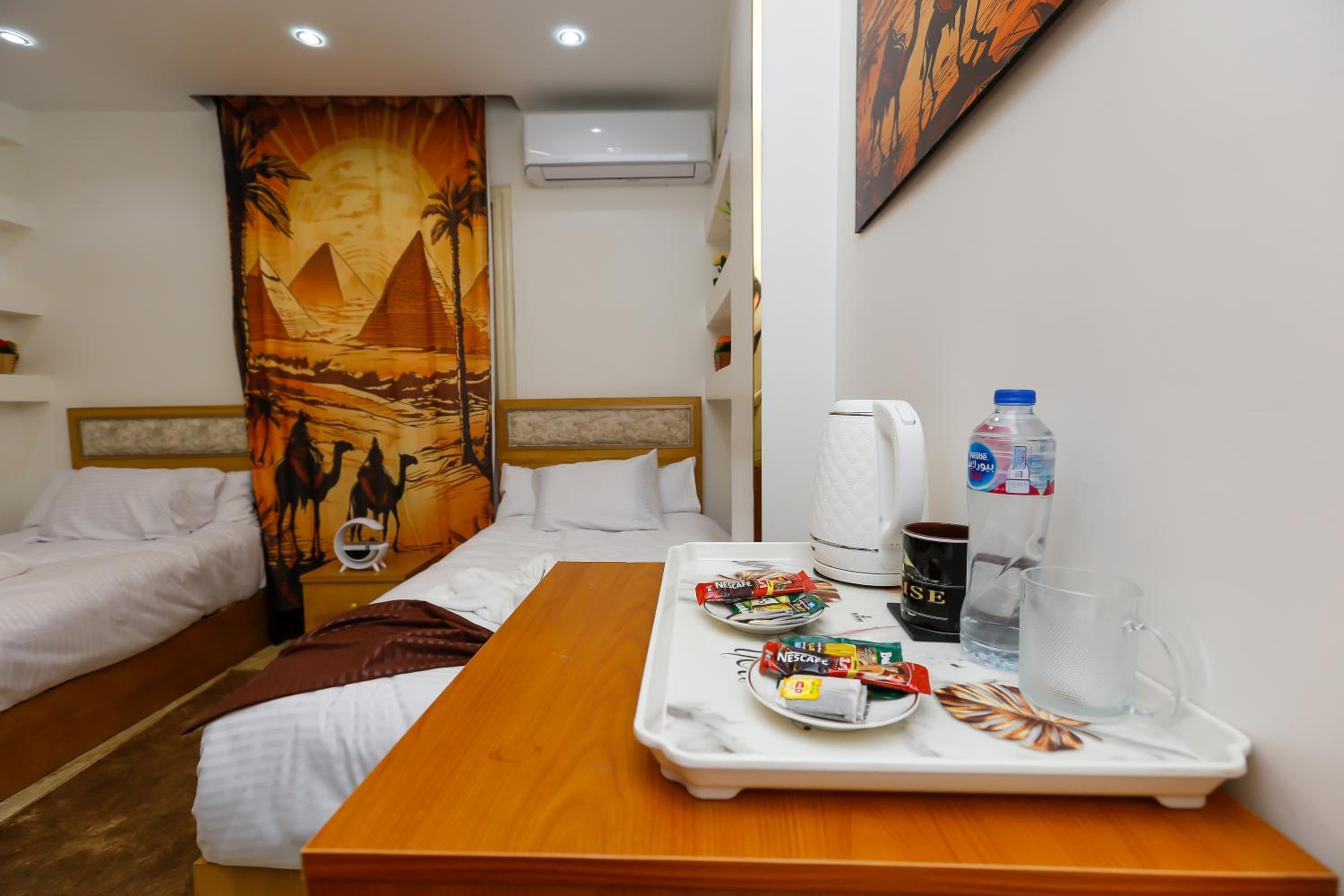 Paradise Pyramids View Inn Hotel