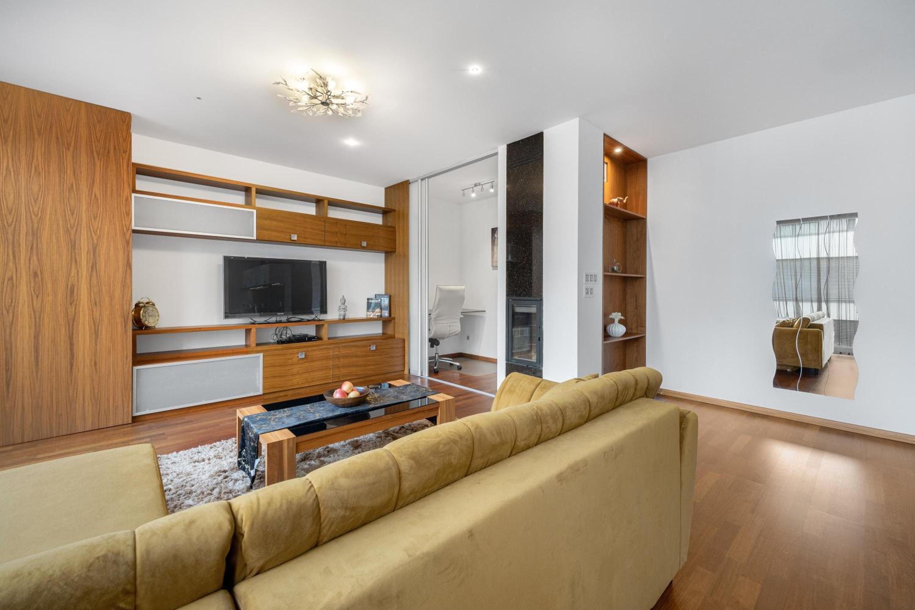 REVON Business Apartment, Dunajská 50, Free Parking view 4