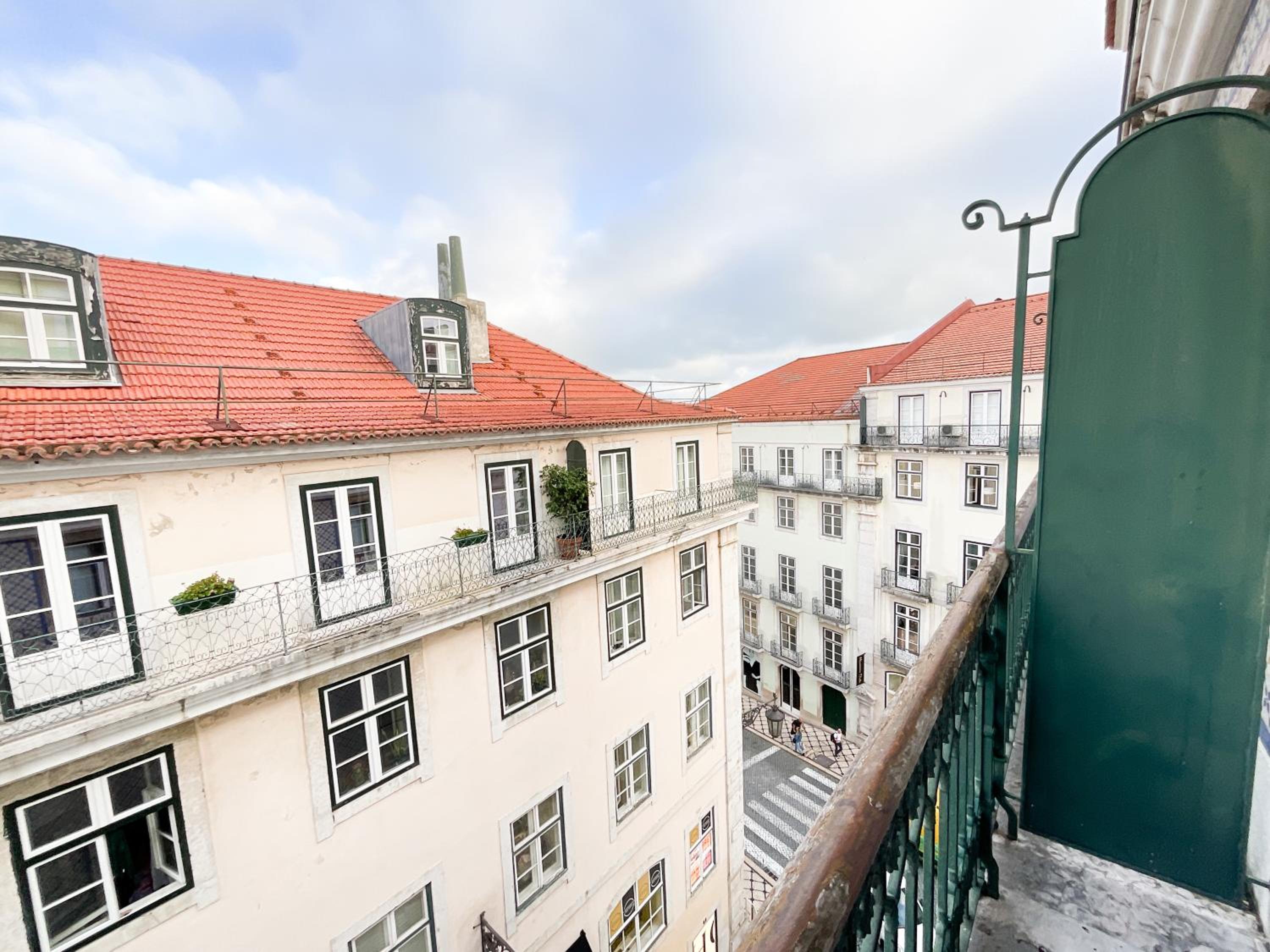 Stunning Luxury Apartment in Chiado 1BR