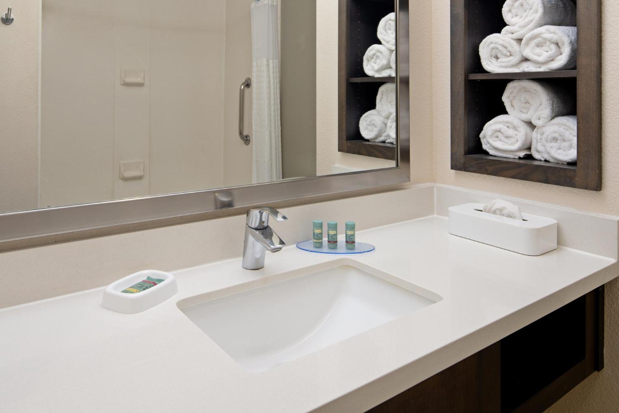Best Western Valencia/Six Flags Inn  Suites - Property Image 6