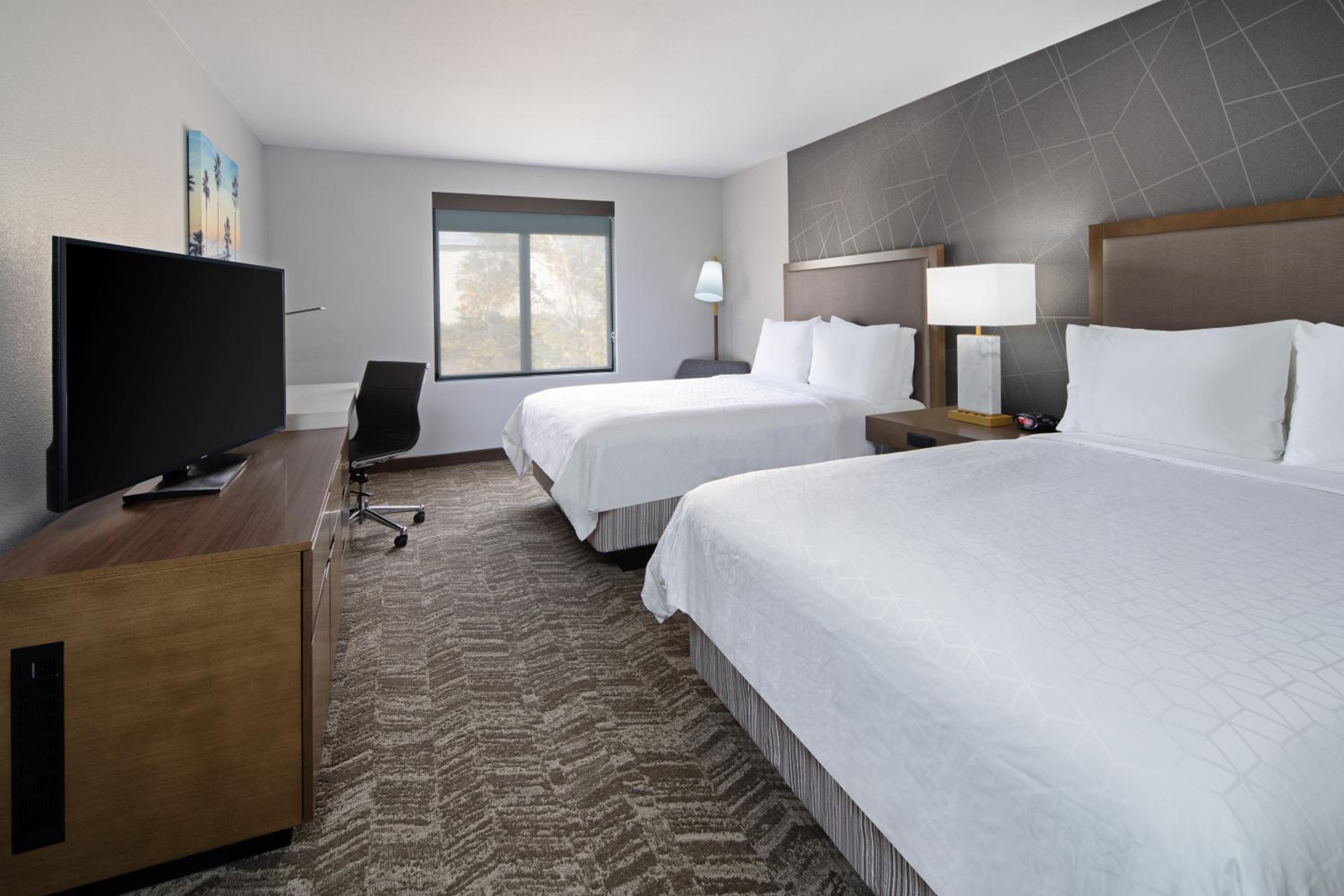 Best Western Valencia/Six Flags Inn  Suites - Property Image 4