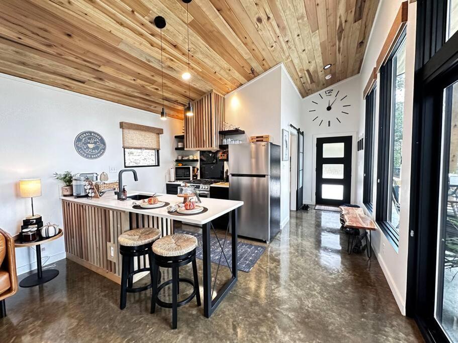 Coral Ridge on Indian Creek-A Couples Getaway
