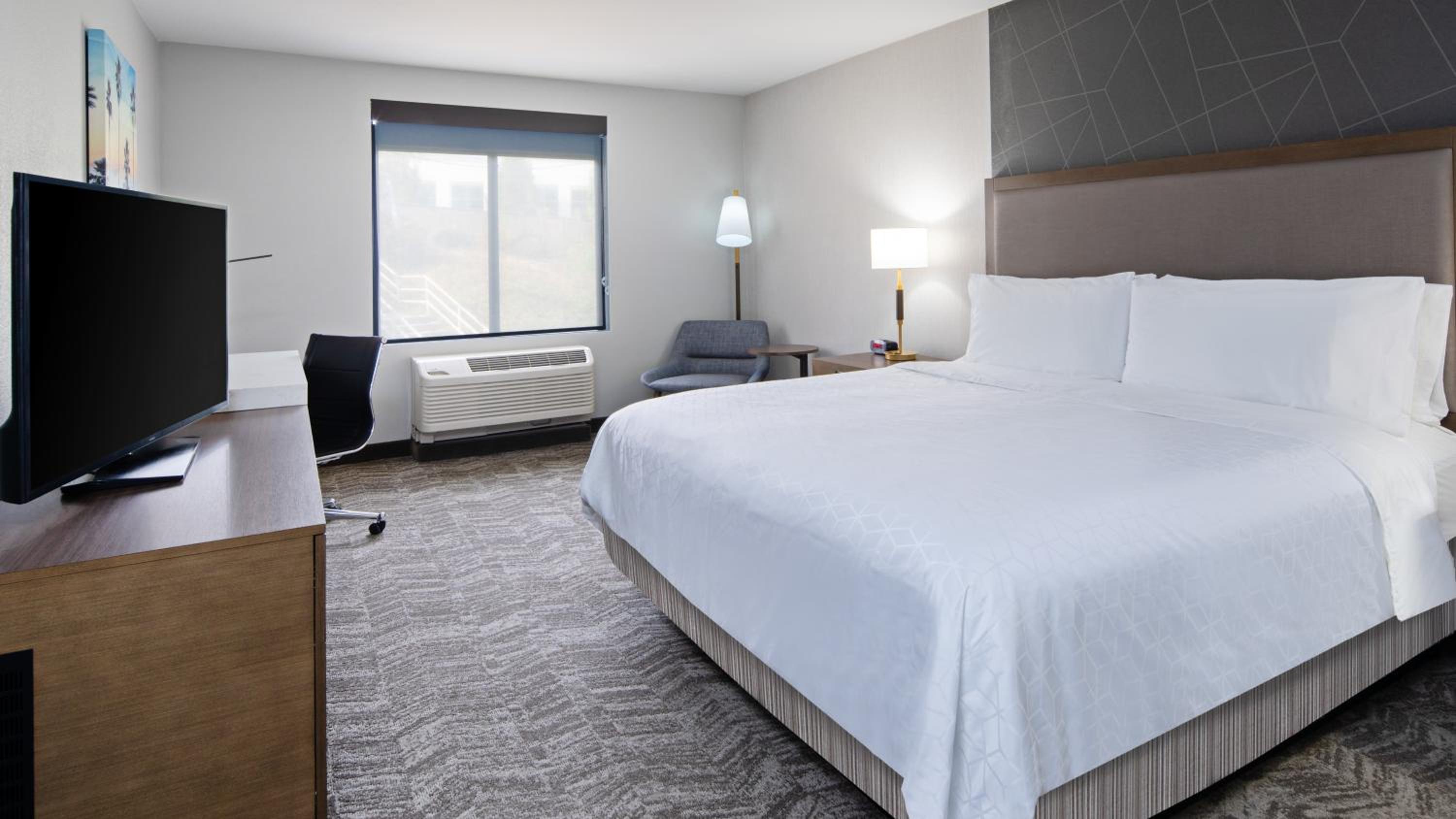 Best Western Valencia/Six Flags Inn  Suites - Property Image 2